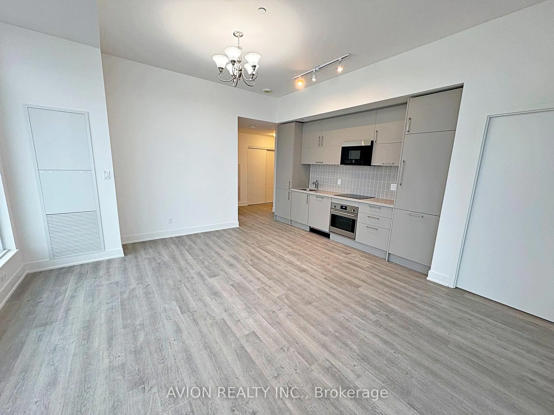 Photo 5 of Unit 614, 38 Andre de Grasse Street, Markham, Unionville — HOMEH