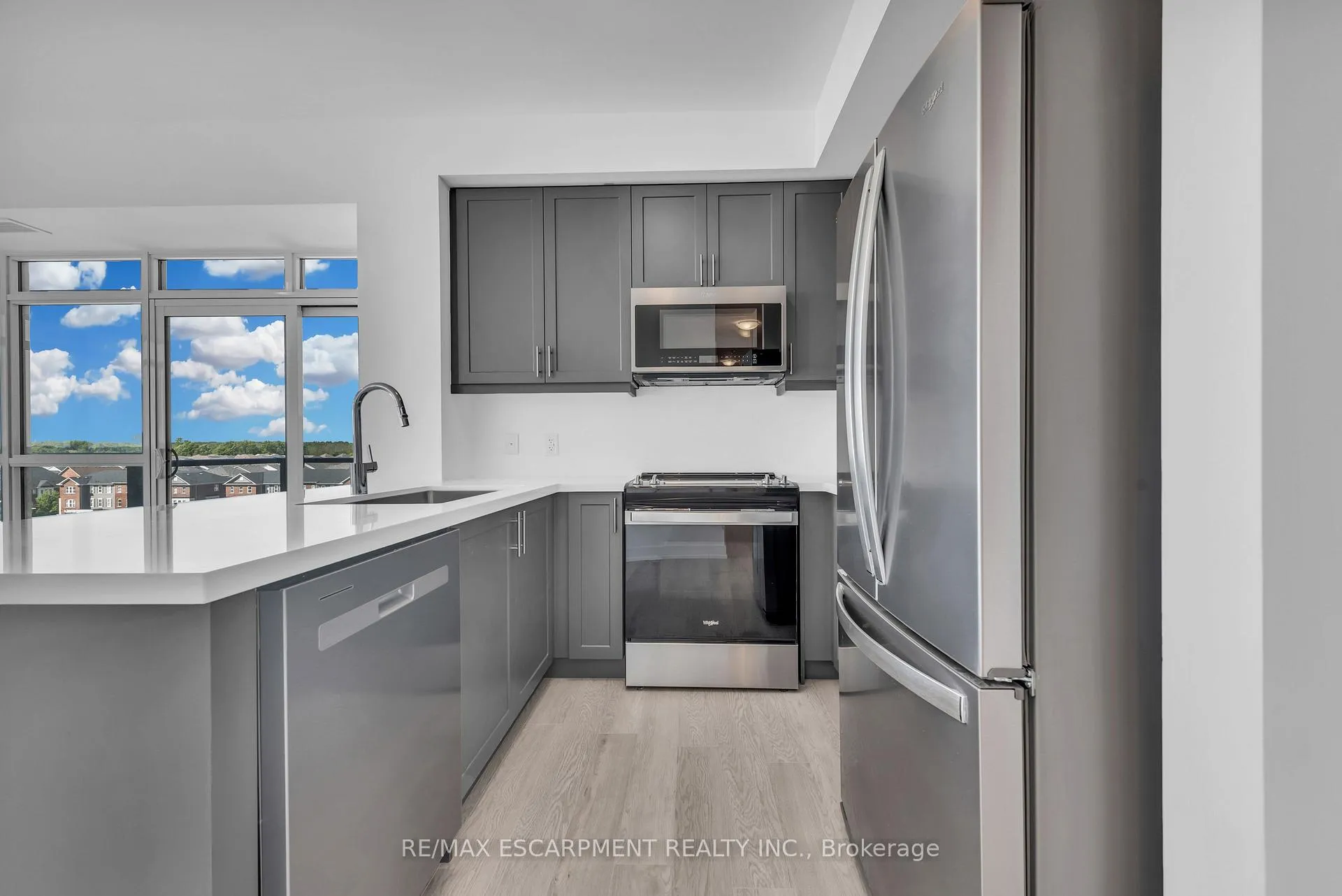 Photo 4 of Unit 605, 470 Dundas Street, Hamilton, Waterdown — HOMEH