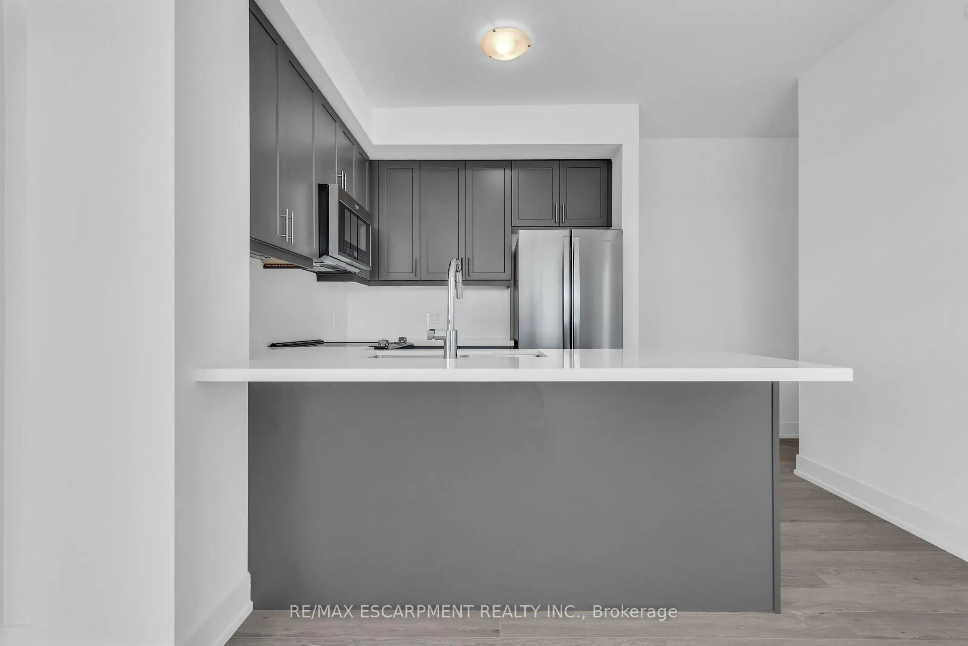 Photo 6 of Unit 605, 470 Dundas Street, Hamilton, Waterdown — HOMEH