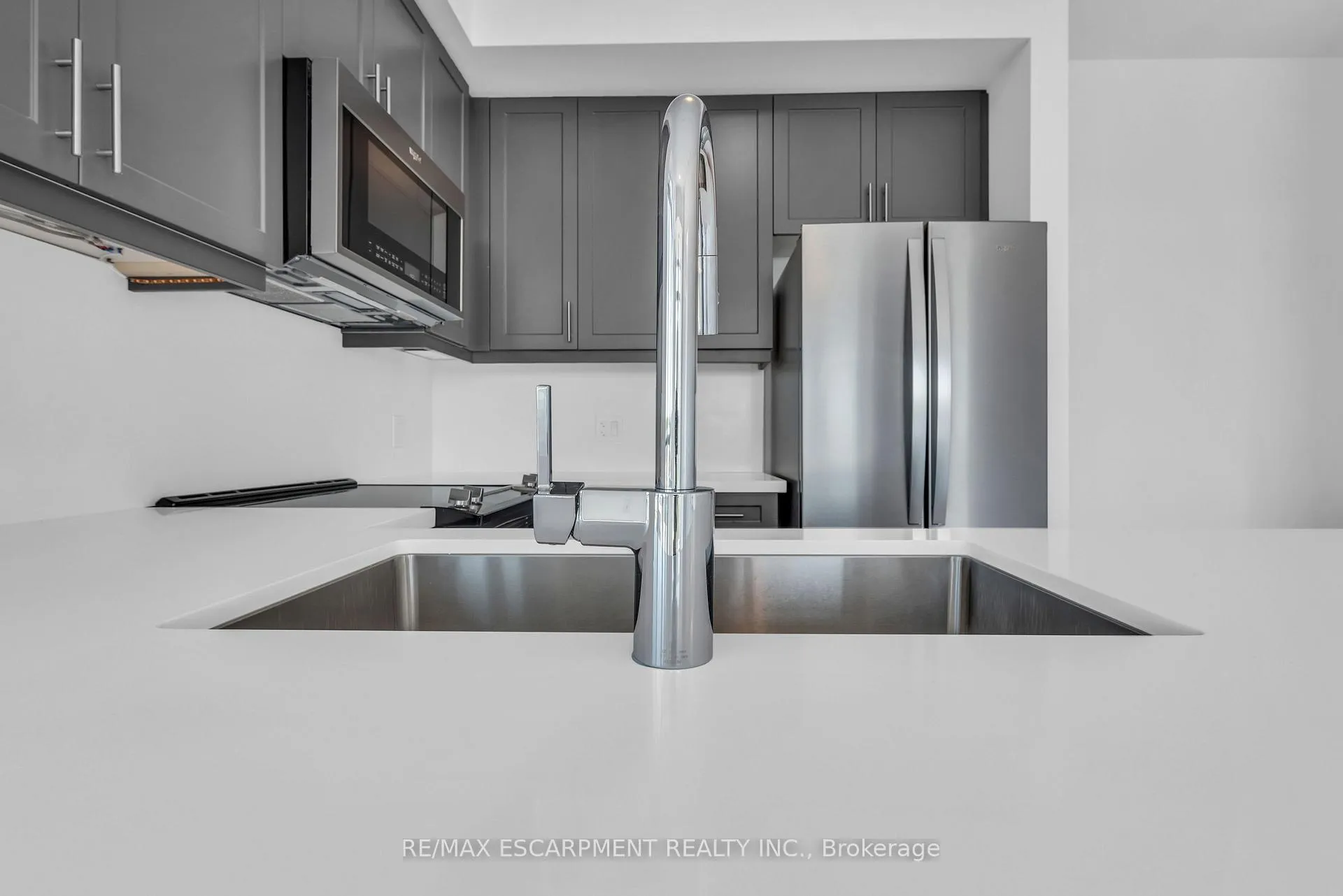 Photo 7 of Unit 605, 470 Dundas Street, Hamilton, Waterdown — HOMEH