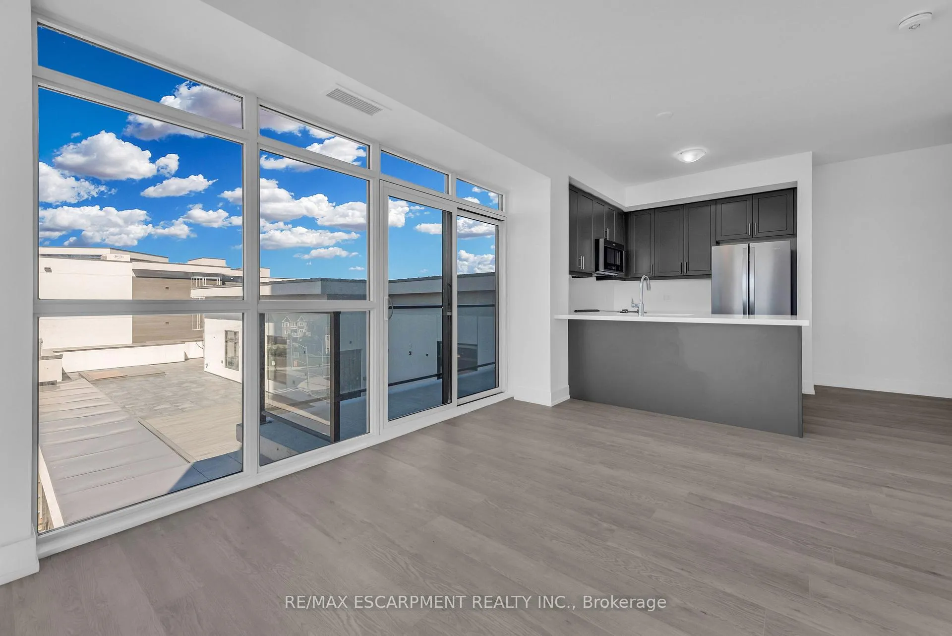 Photo 12 of Unit 605, 470 Dundas Street, Hamilton, Waterdown — HOMEH