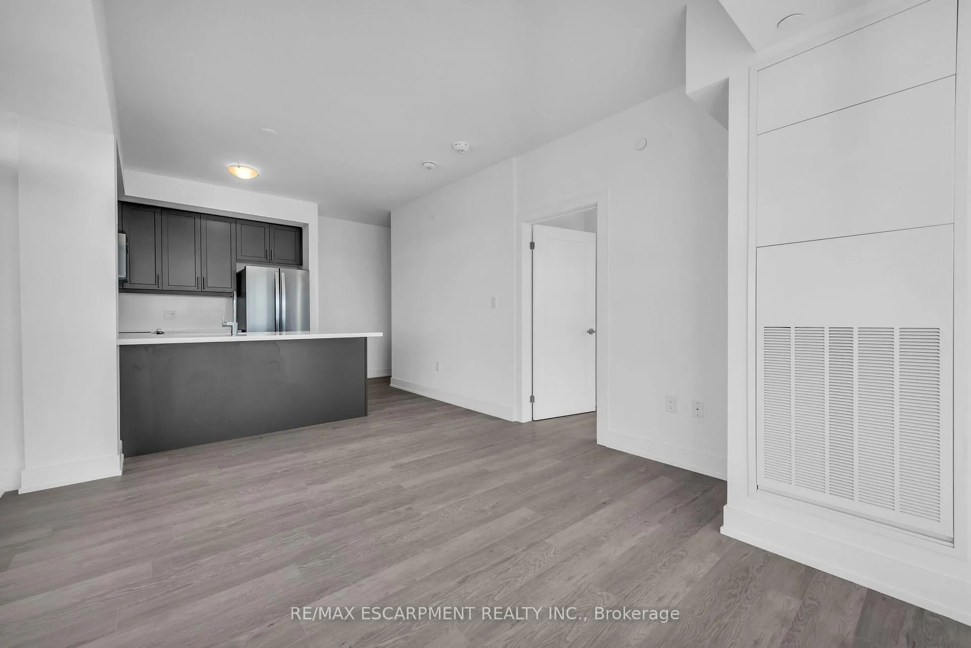 Photo 14 of Unit 605, 470 Dundas Street, Hamilton, Waterdown — HOMEH