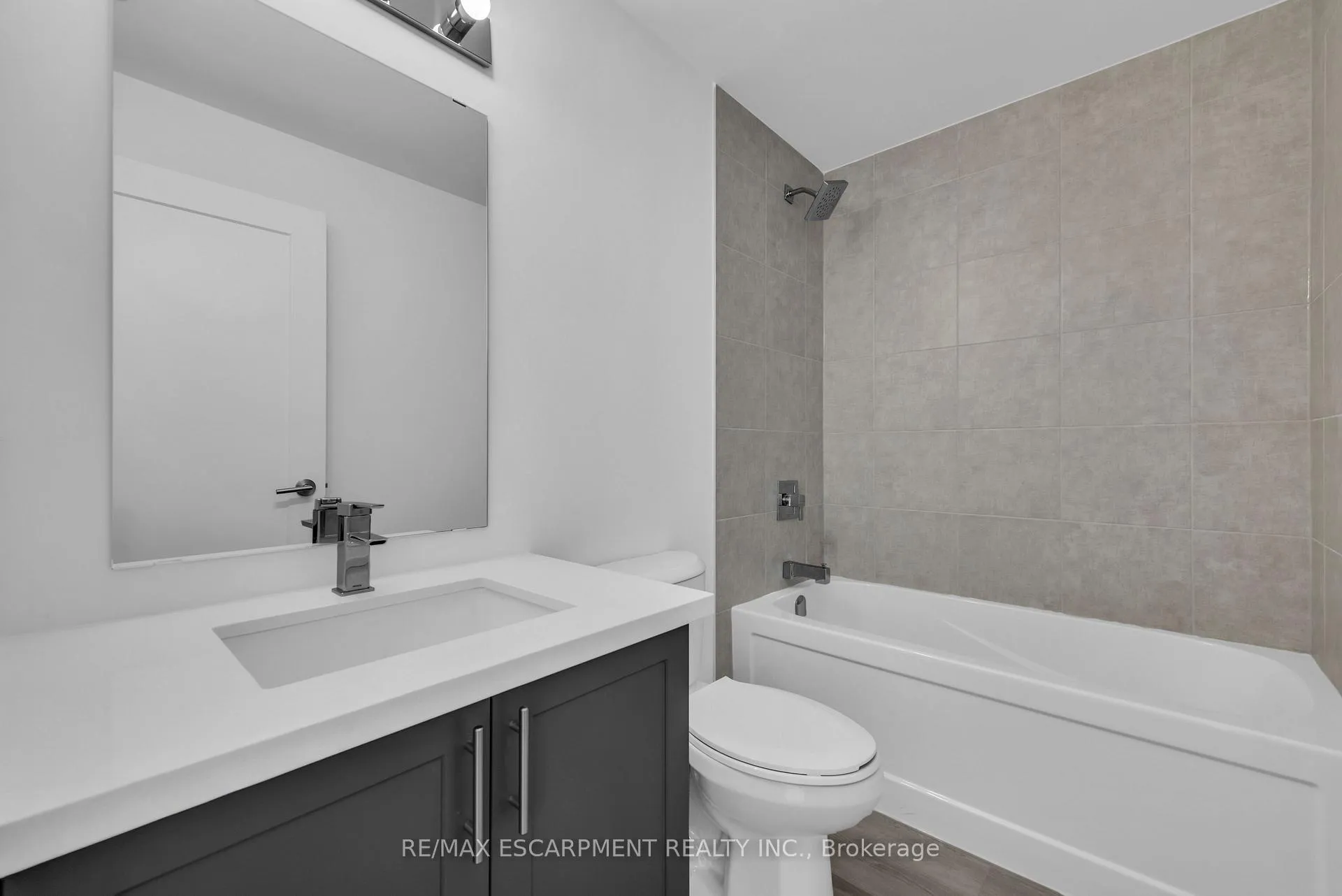 Photo 17 of Unit 605, 470 Dundas Street, Hamilton, Waterdown — HOMEH
