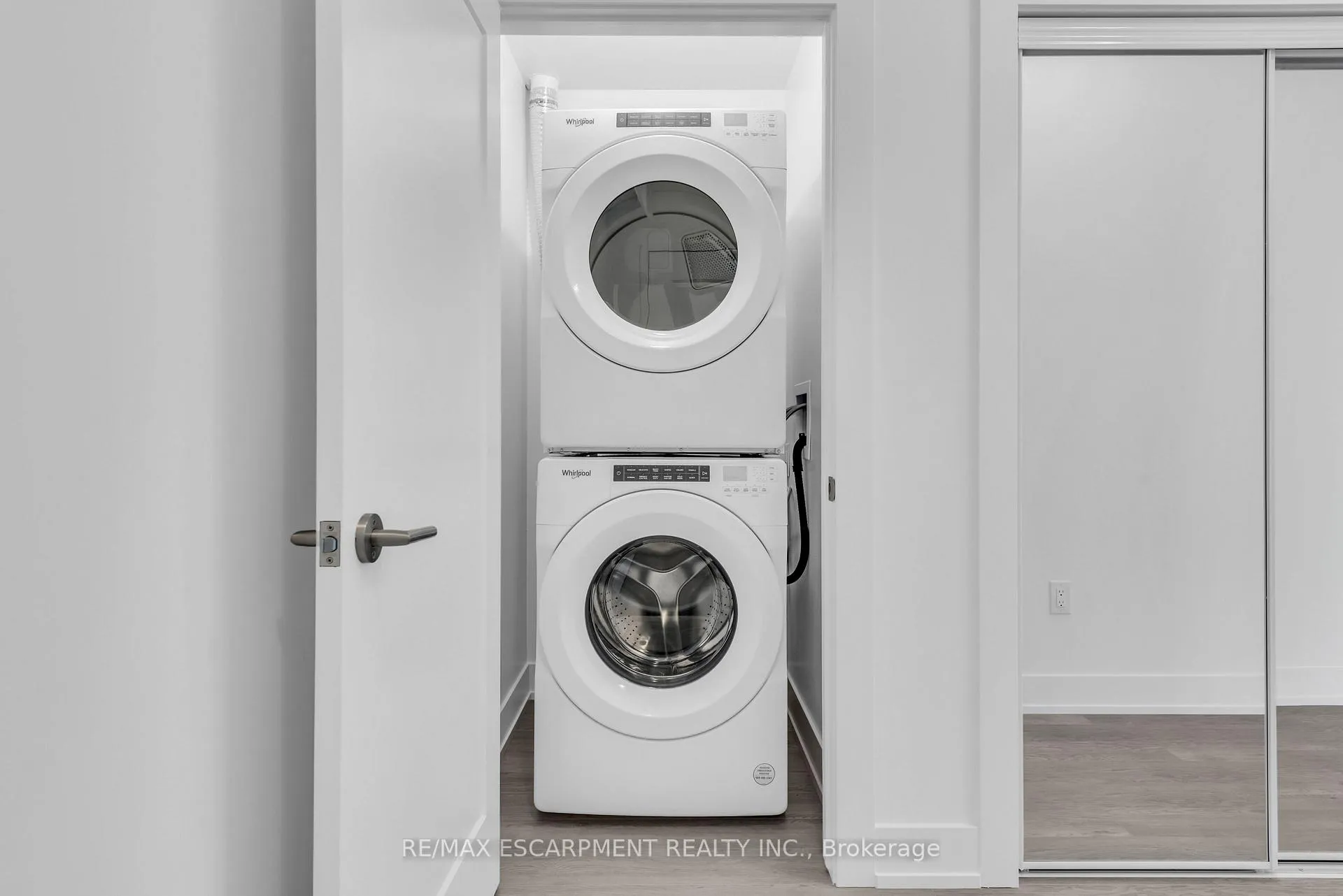 Photo 23 of Unit 605, 470 Dundas Street, Hamilton, Waterdown — HOMEH