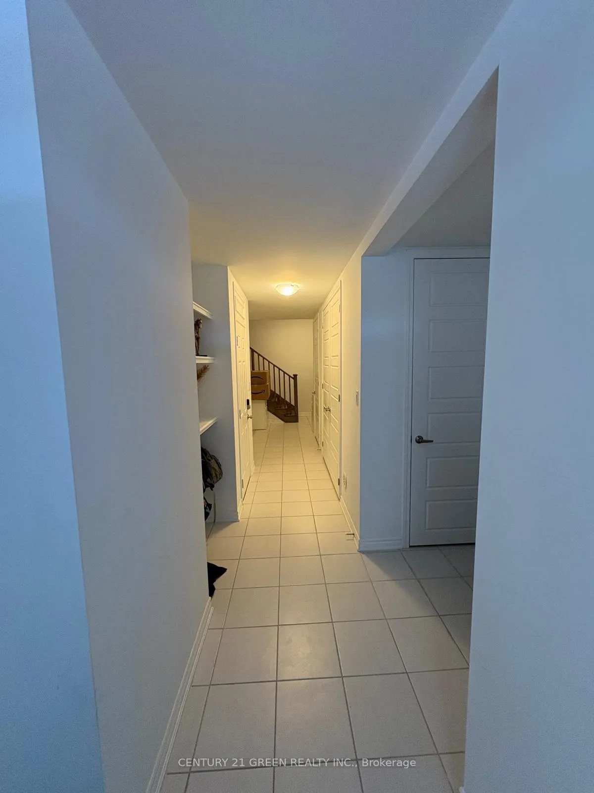 Photo 4 of 39 Keppel Circle, Brampton, Northwest Brampton — HOMEH