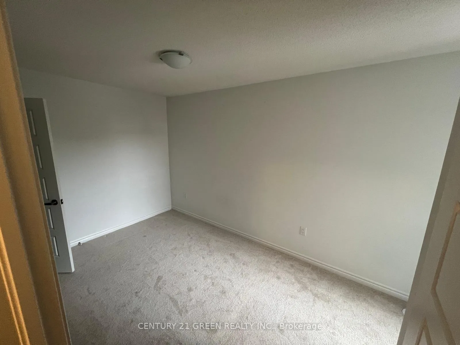 Photo 16 of 39 Keppel Circle, Brampton, Northwest Brampton — HOMEH