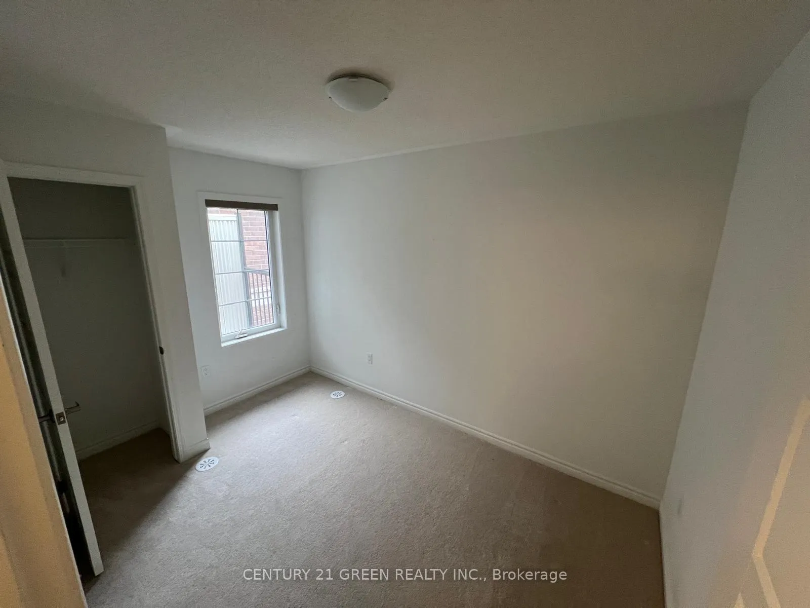 Photo 17 of 39 Keppel Circle, Brampton, Northwest Brampton — HOMEH