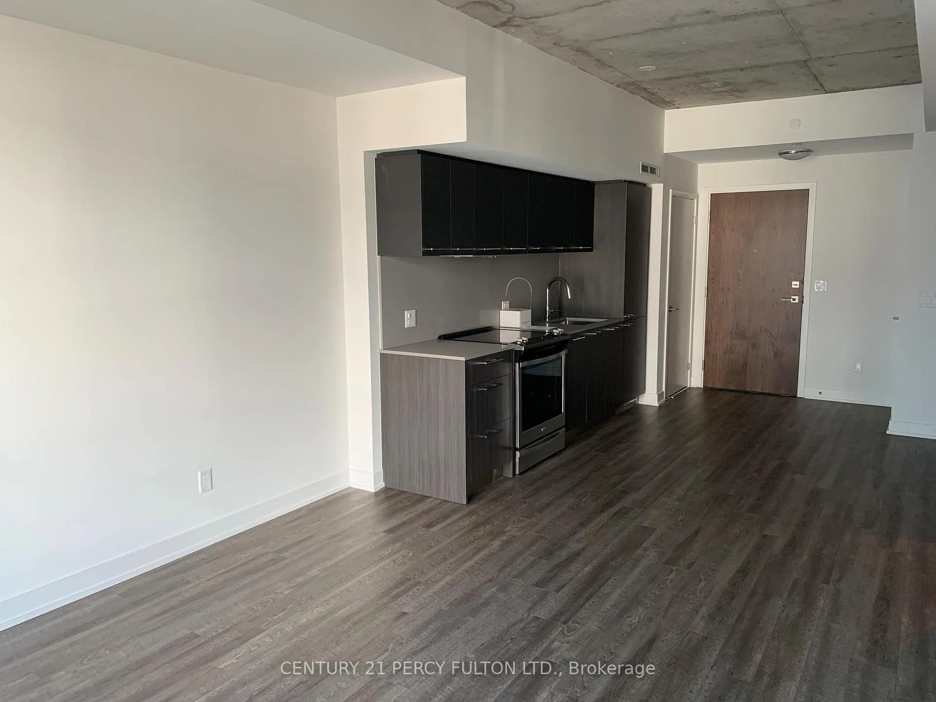 Photo 4 of Unit 818, 15 Baseball Place, Toronto, South Riverdale — HOMEH