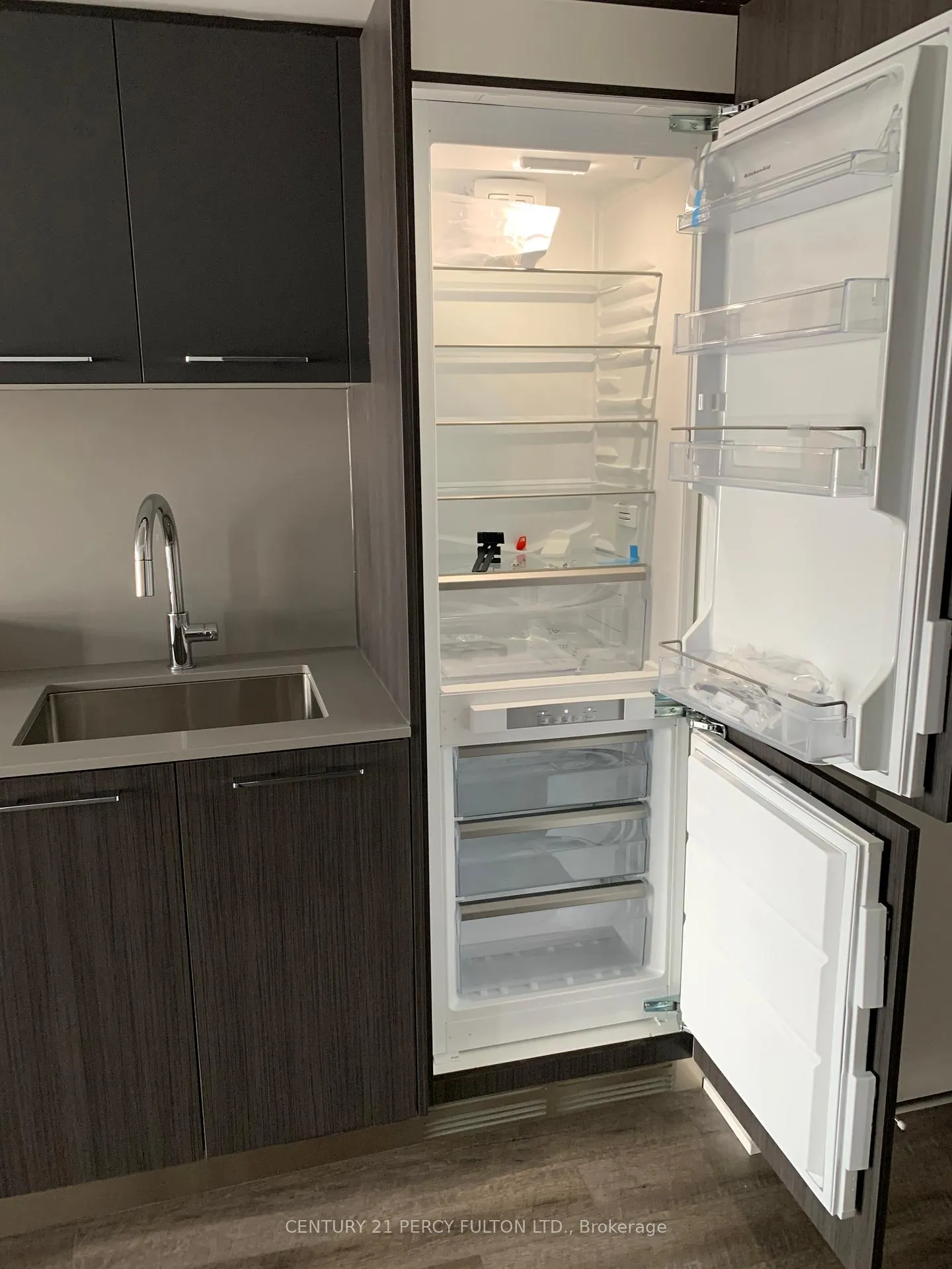 Photo 5 of Unit 818, 15 Baseball Place, Toronto, South Riverdale — HOMEH