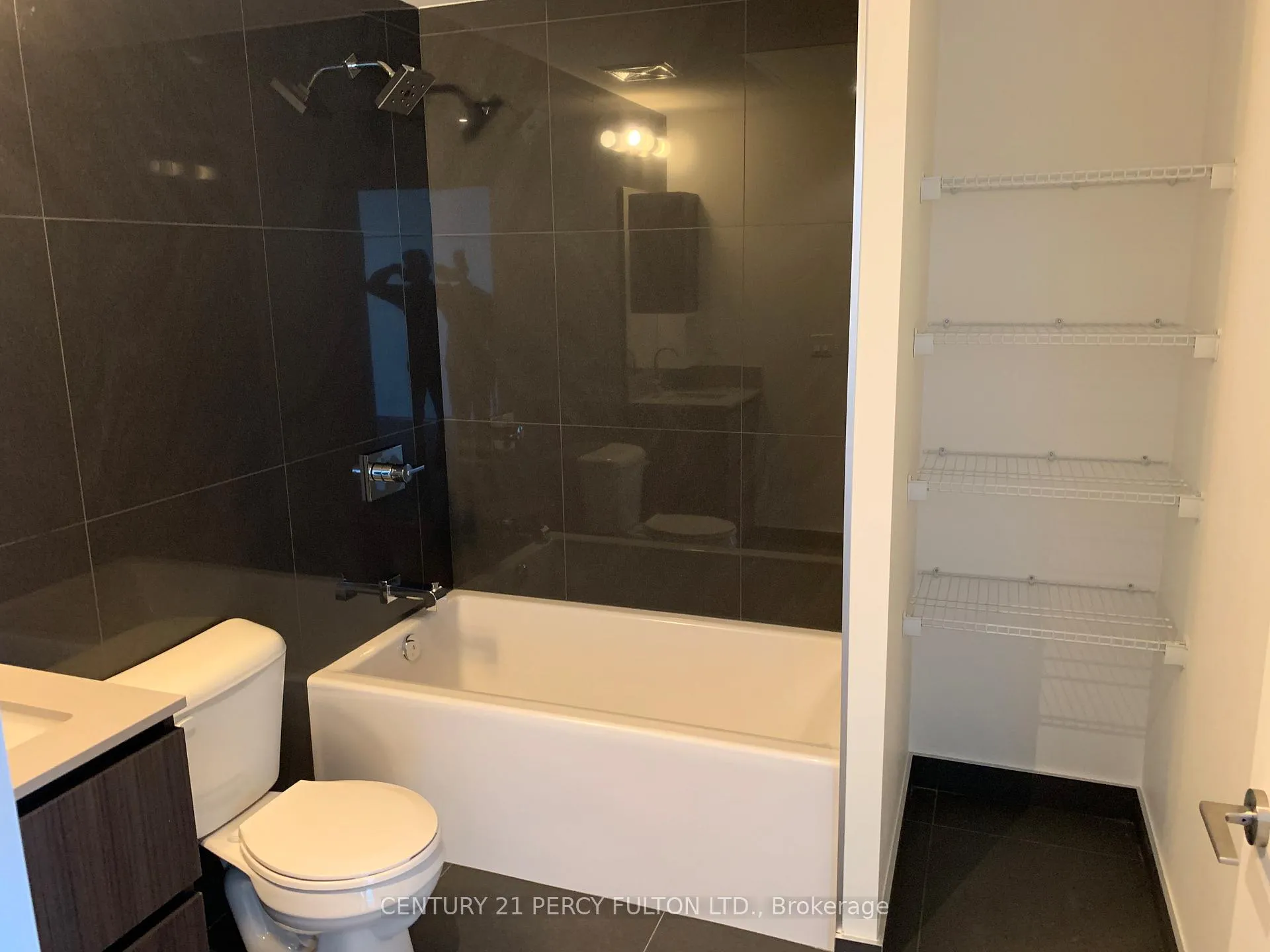 Photo 9 of Unit 818, 15 Baseball Place, Toronto, South Riverdale — HOMEH