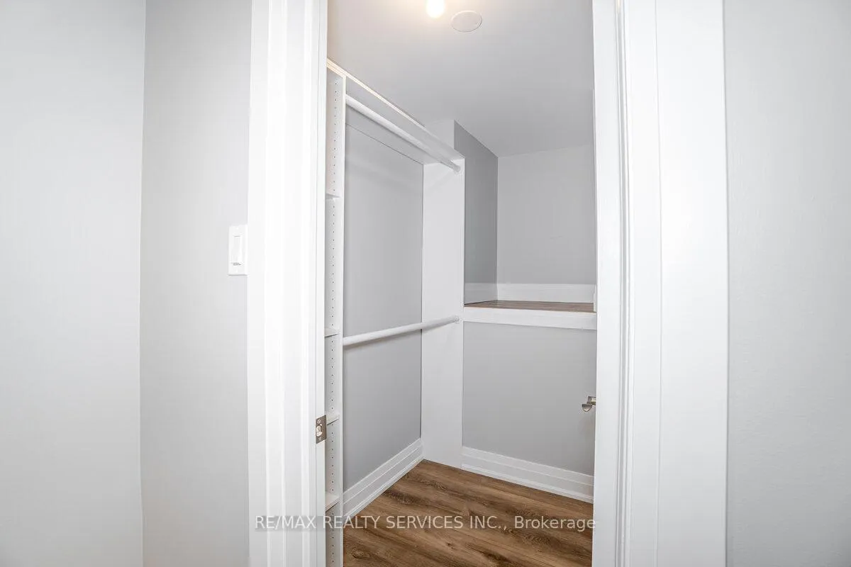 Photo 10 of 156 Vodden Street E, Brampton, Brampton North — HOMEH