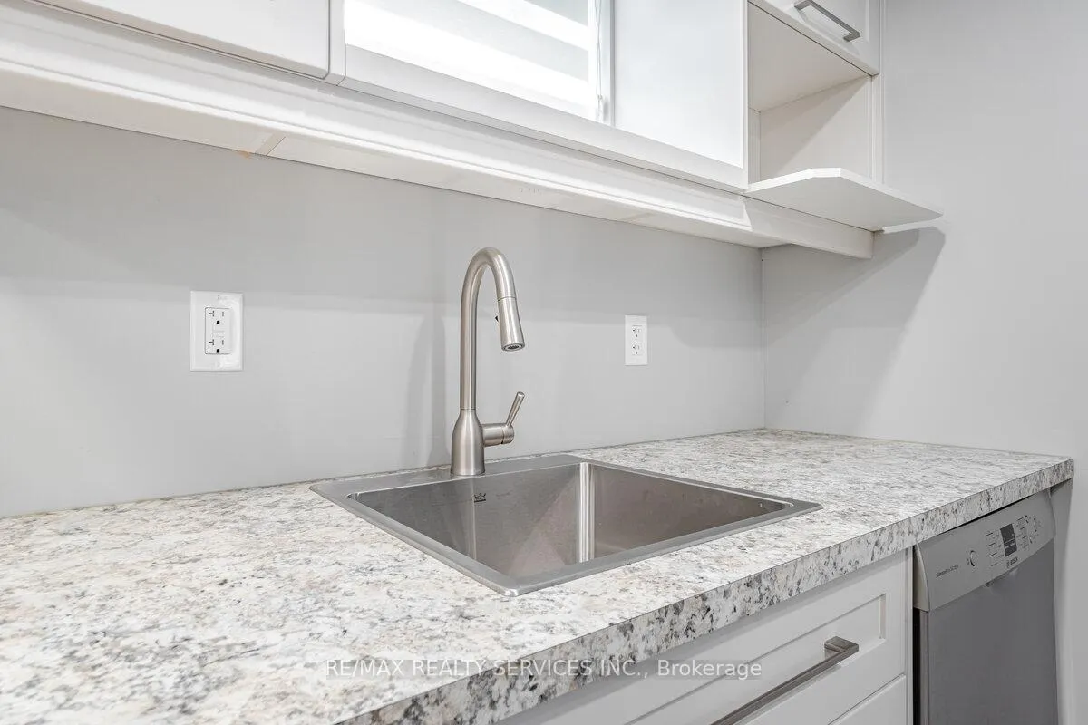 Photo 27 of 156 Vodden Street E, Brampton, Brampton North — HOMEH