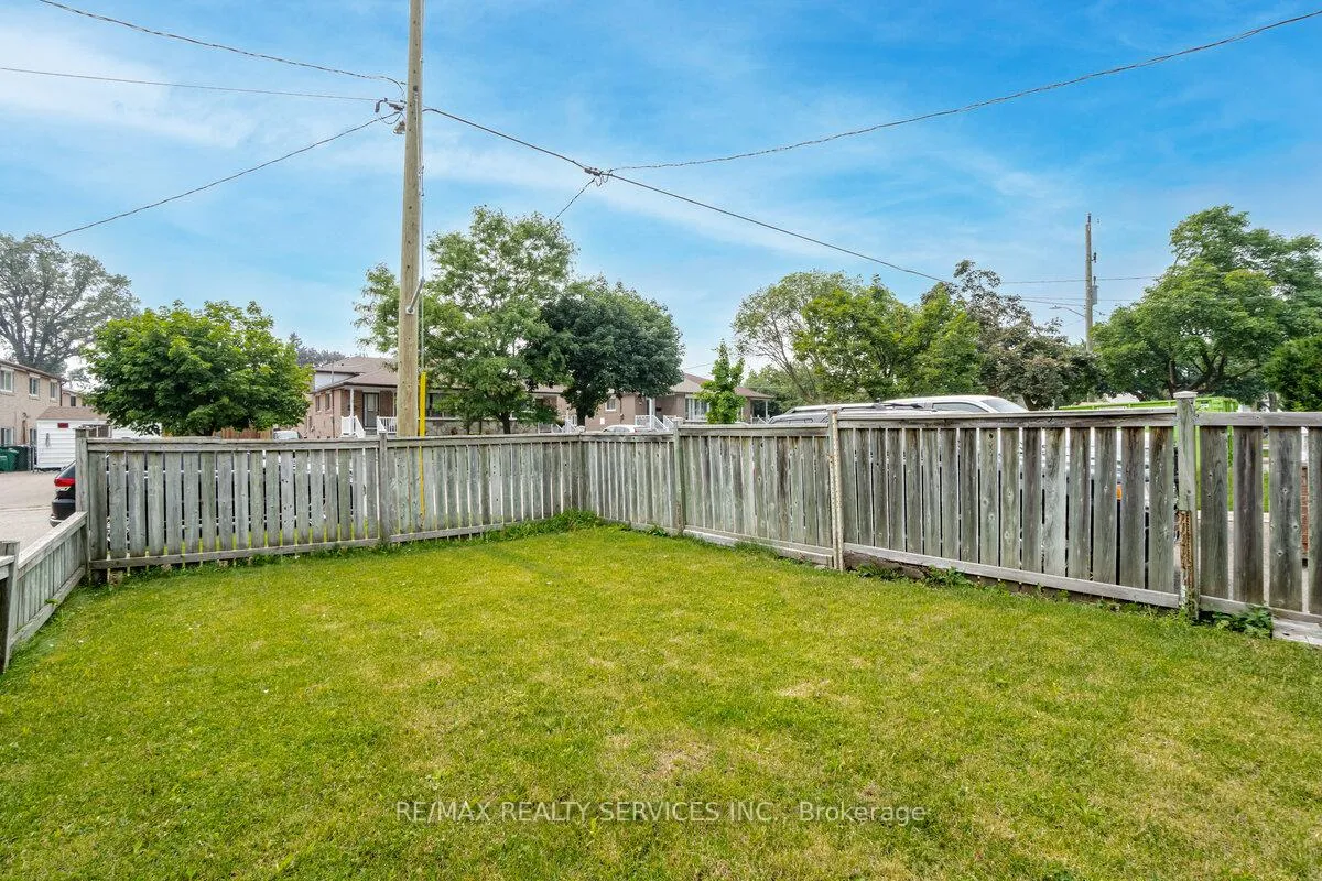 Photo 31 of 156 Vodden Street E, Brampton, Brampton North — HOMEH