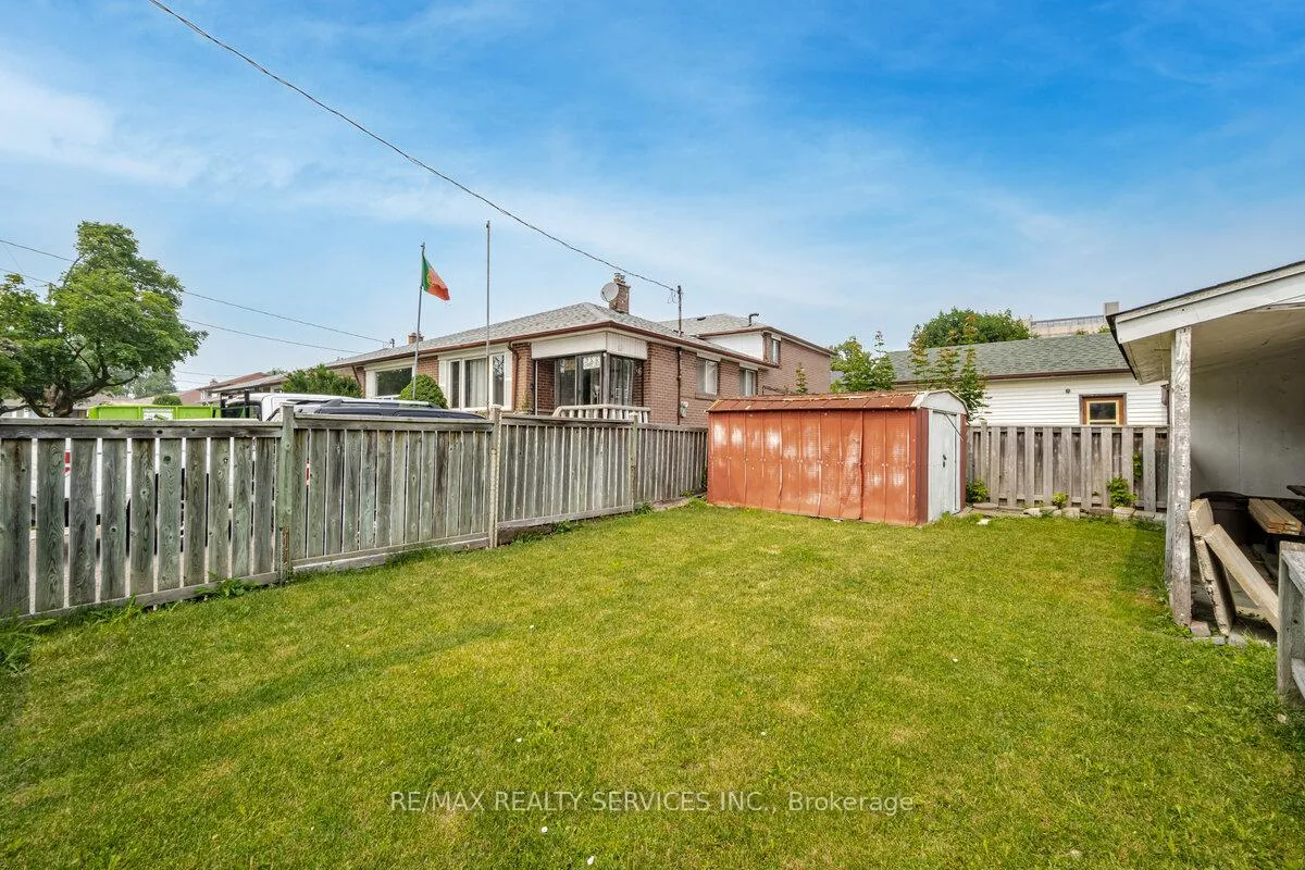 Photo 32 of 156 Vodden Street E, Brampton, Brampton North — HOMEH