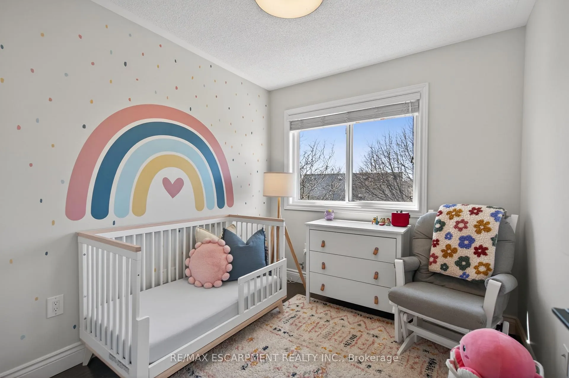 Photo 14 of 5135 Dryden Avenue, Burlington, Orchard — HOMEH