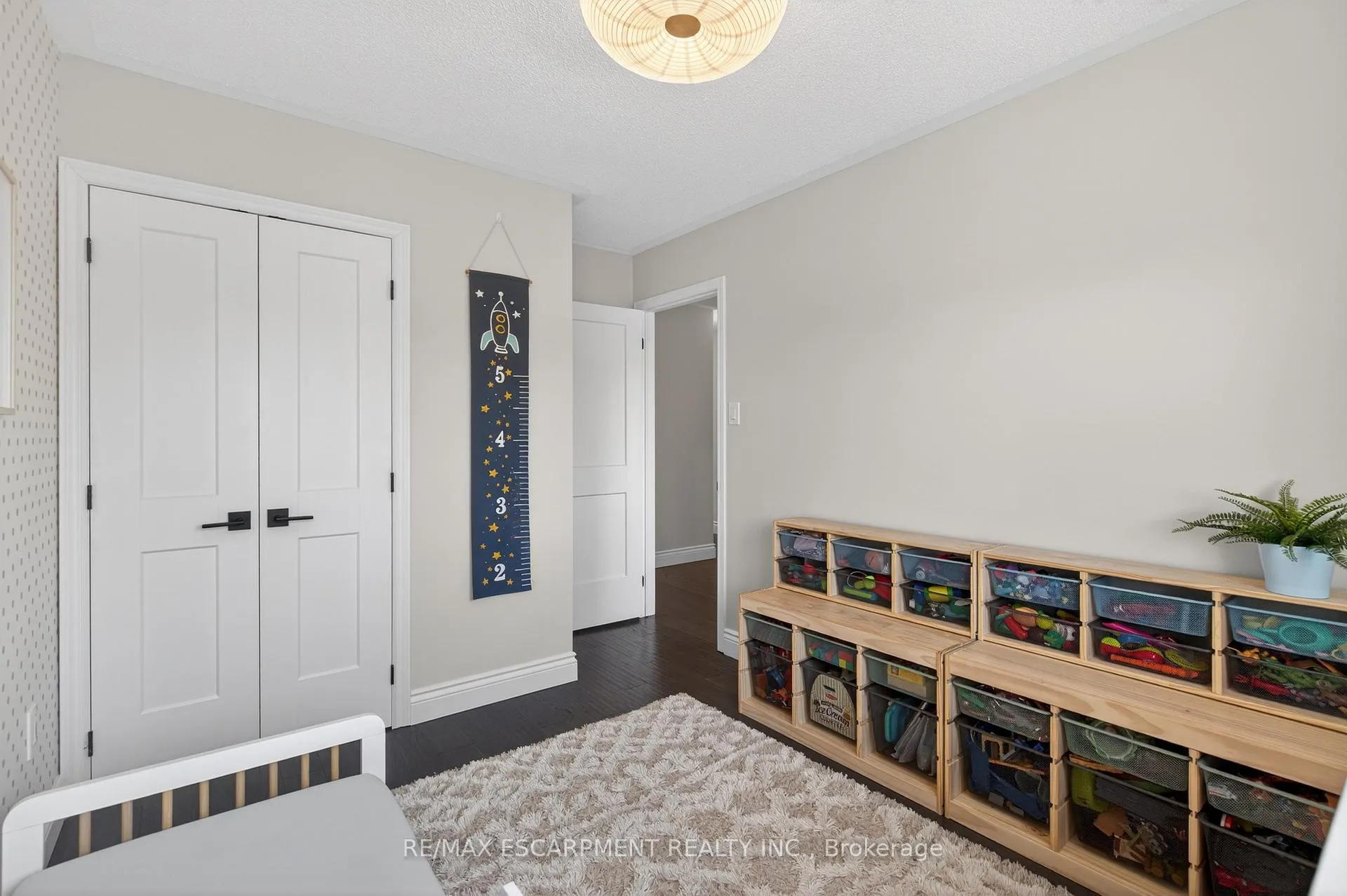 Photo 17 of 5135 Dryden Avenue, Burlington, Orchard — HOMEH