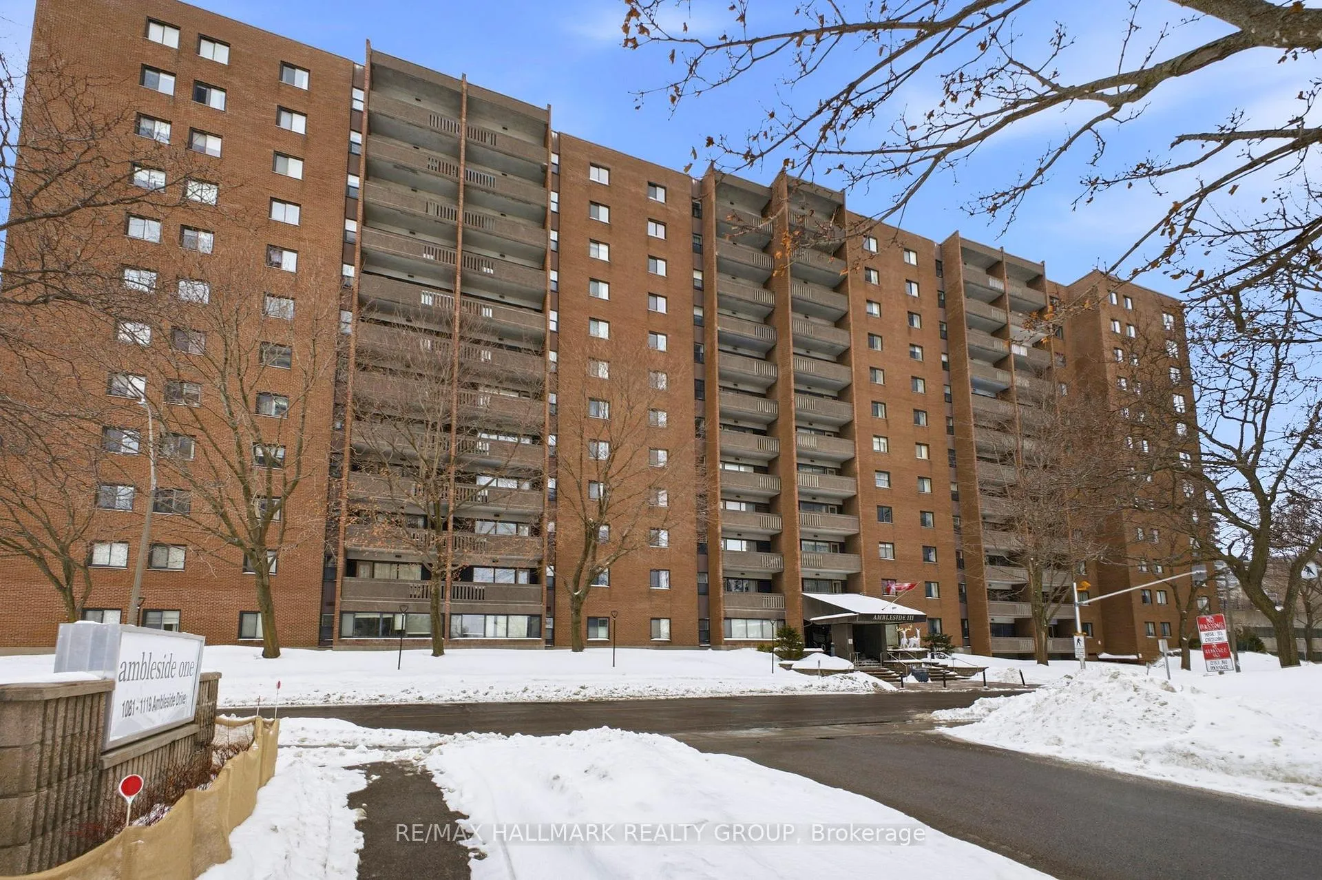 Photo 1 of Unit 315, 1100 Ambleside Drive, Ottawa, Woodroffe — HOMEH