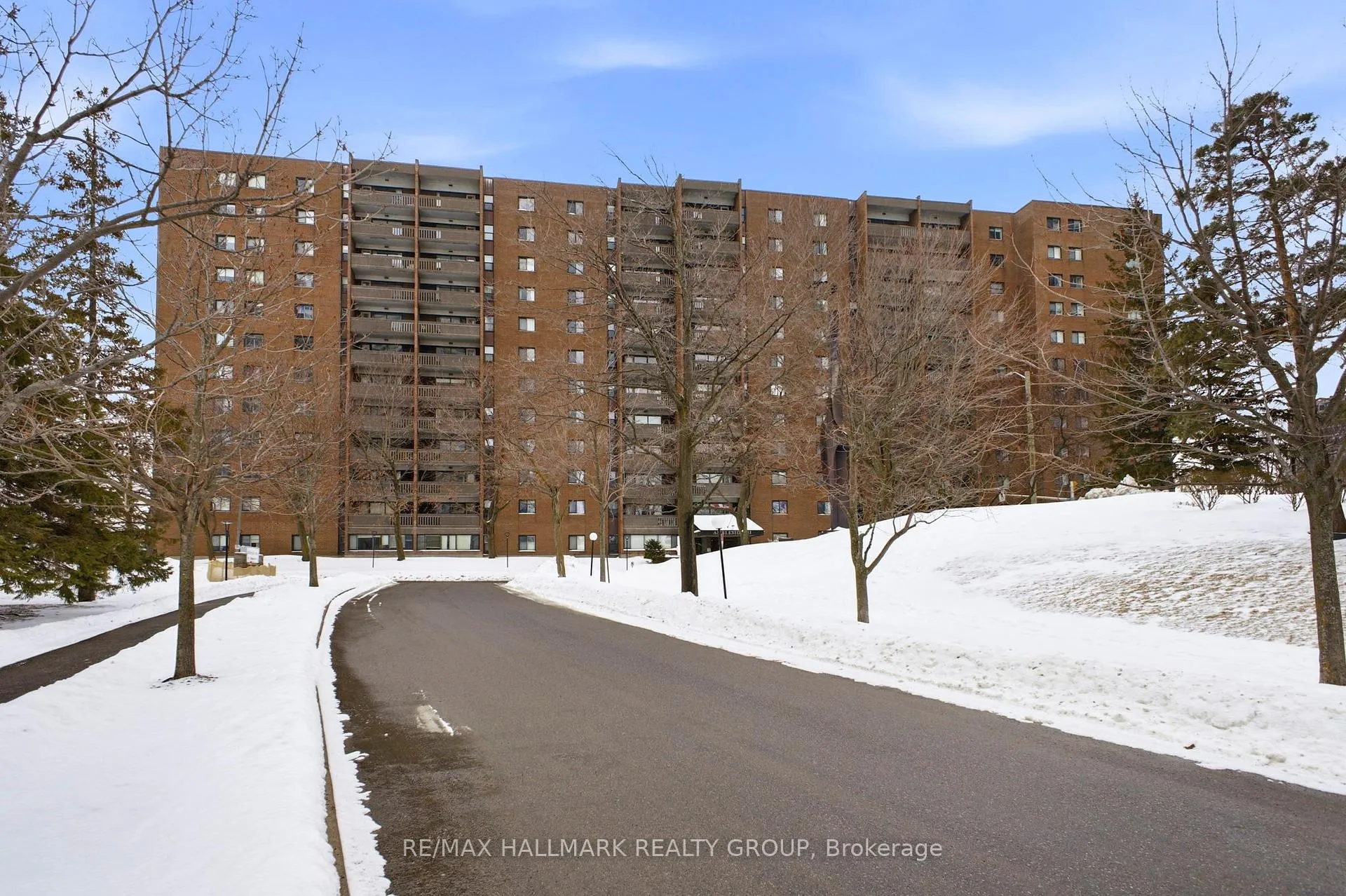 Photo 2 of Unit 315, 1100 Ambleside Drive, Ottawa, Woodroffe — HOMEH