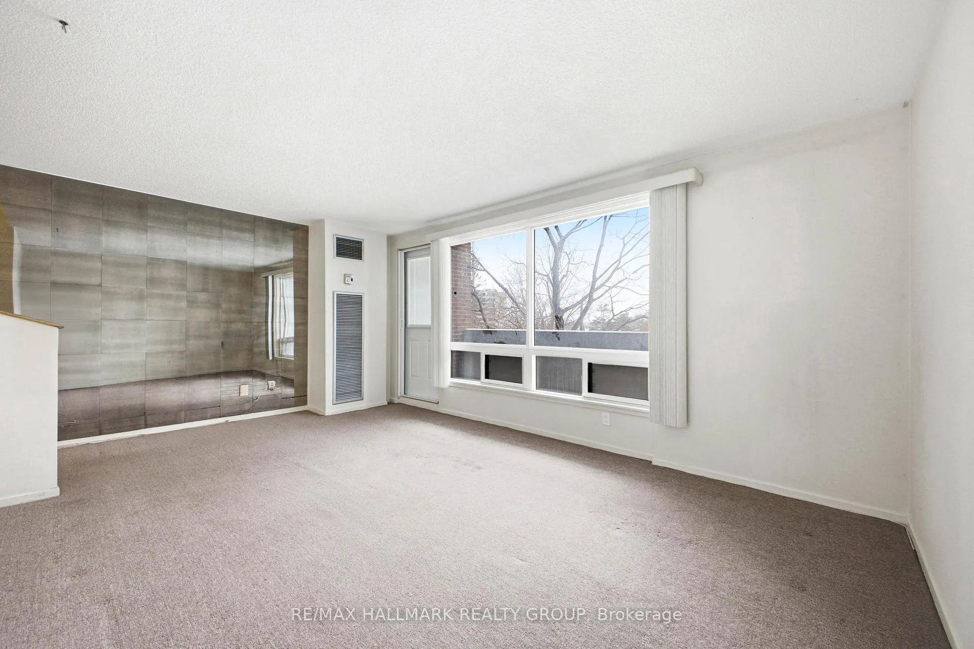 Photo 5 of Unit 315, 1100 Ambleside Drive, Ottawa, Woodroffe — HOMEH