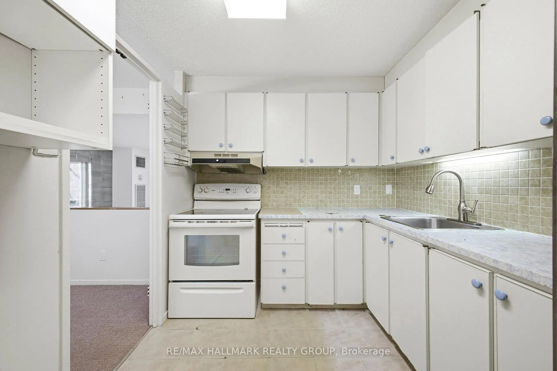 Photo 13 of Unit 315, 1100 Ambleside Drive, Ottawa, Woodroffe — HOMEH