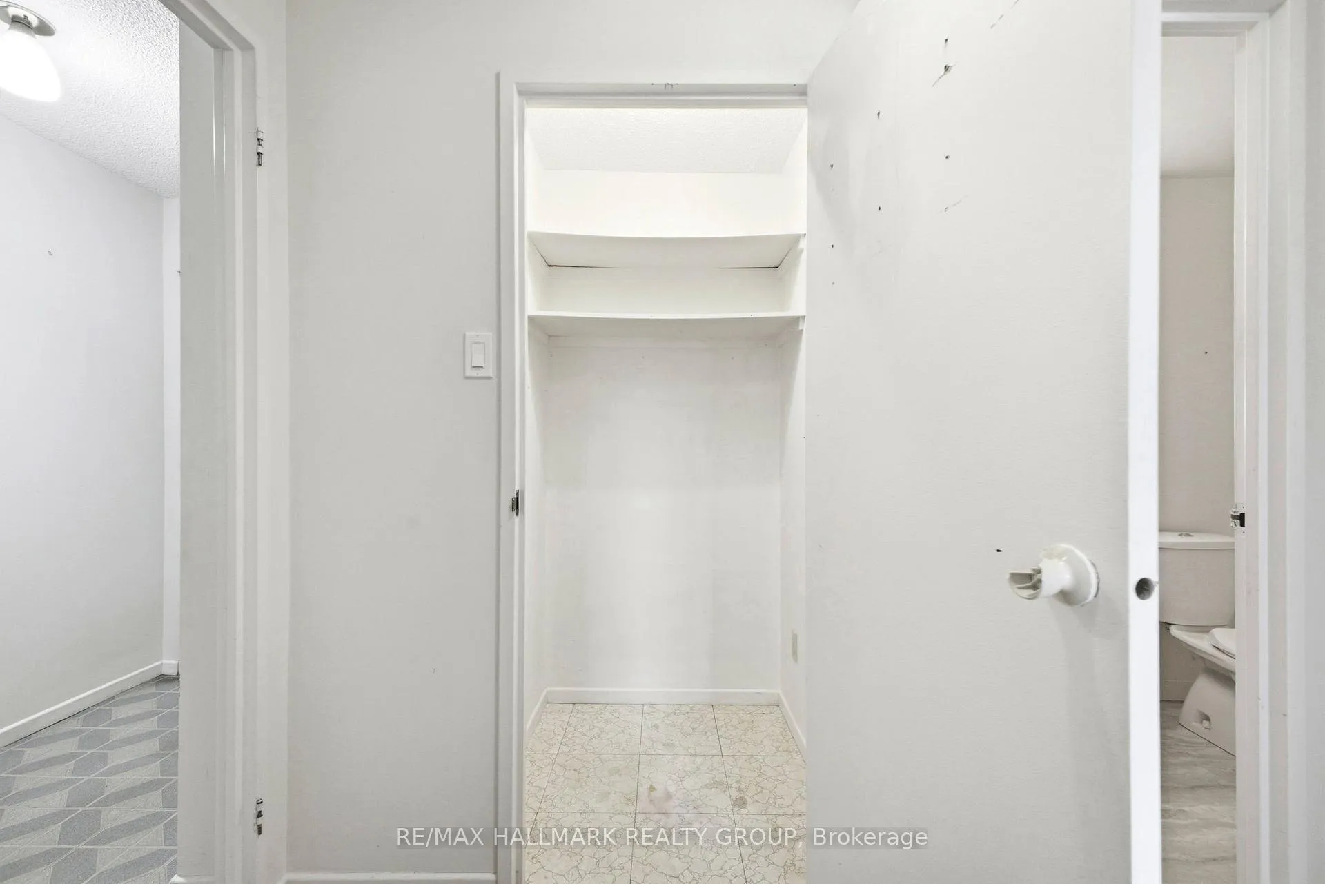 Photo 23 of Unit 315, 1100 Ambleside Drive, Ottawa, Woodroffe — HOMEH