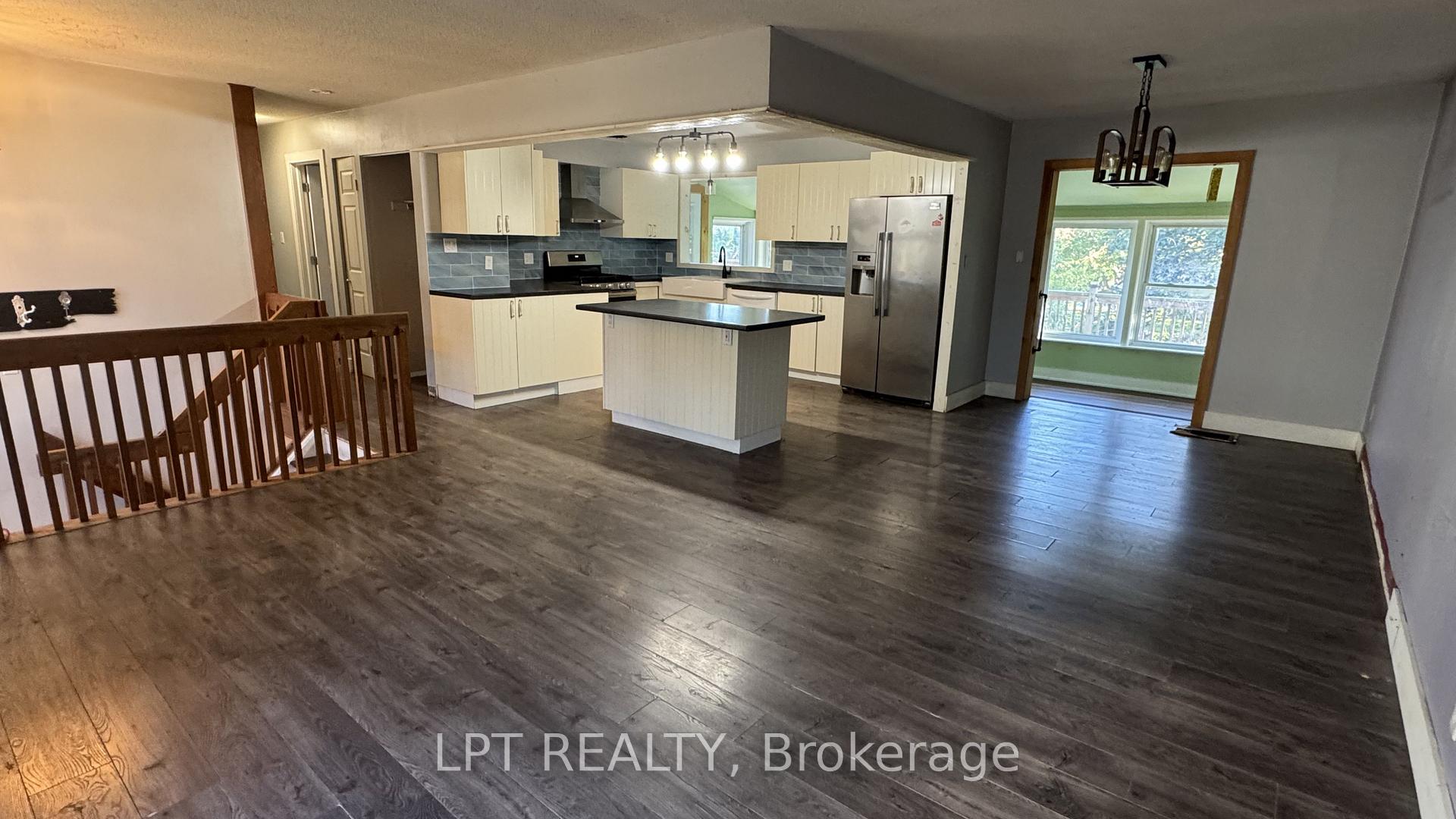 Photo 5 of 209 Sunset Crescent, Innisfil, Stroud — HOMEH