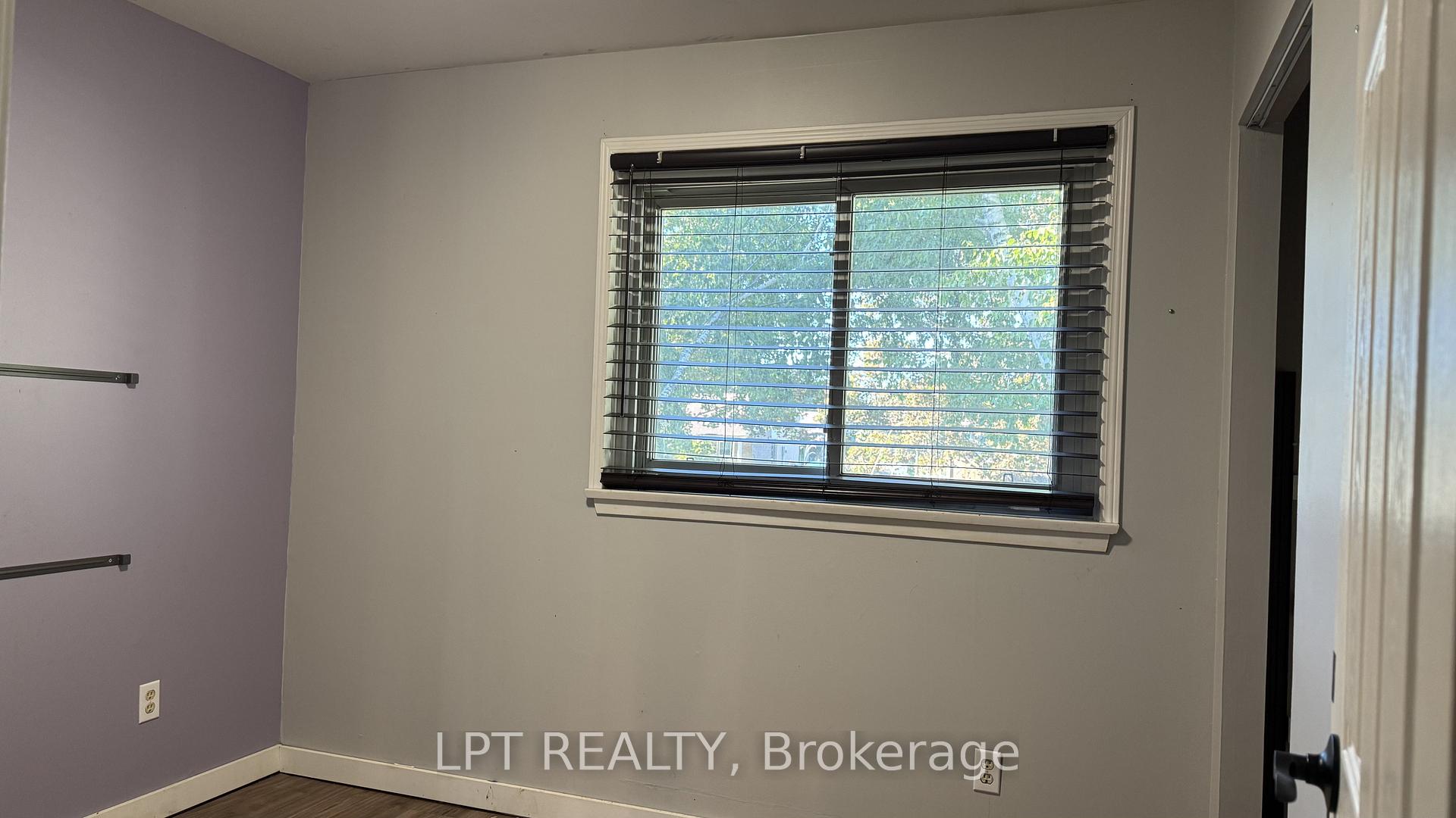 Photo 12 of 209 Sunset Crescent, Innisfil, Stroud — HOMEH