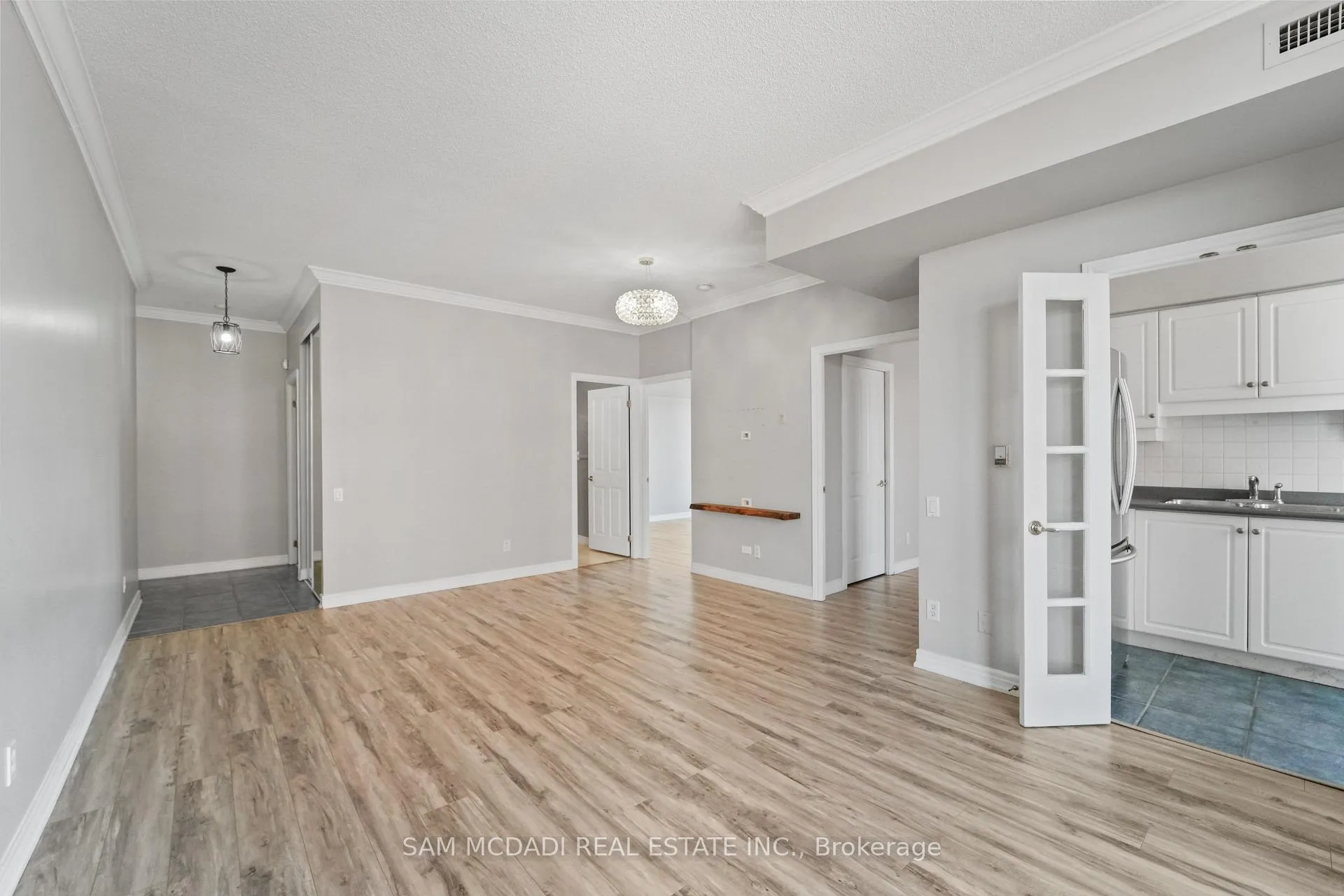Photo 5 of Unit 509, 50 Old Mill Road, Oakville, Old Oakville — HOMEH