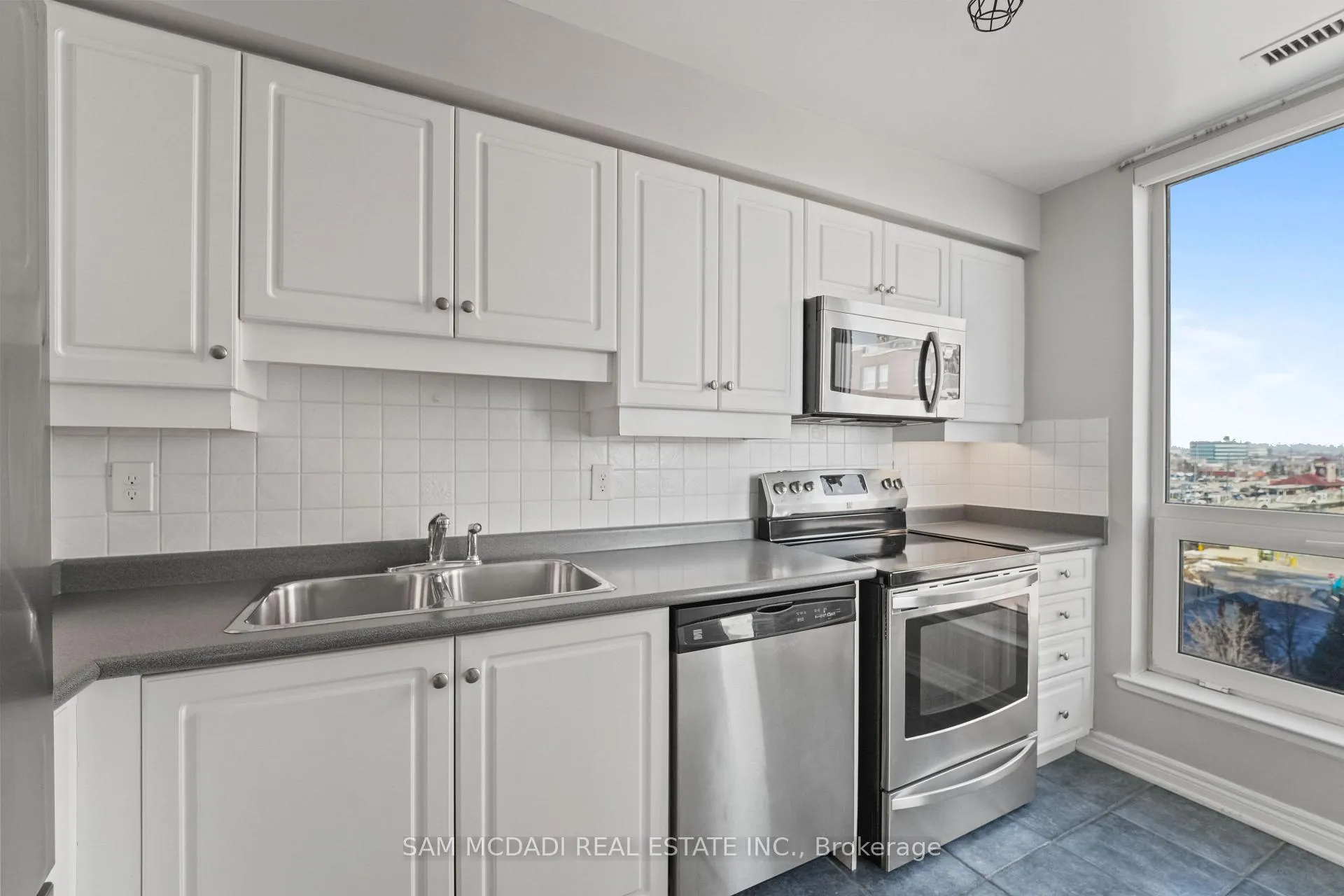 Photo 8 of Unit 509, 50 Old Mill Road, Oakville, Old Oakville — HOMEH