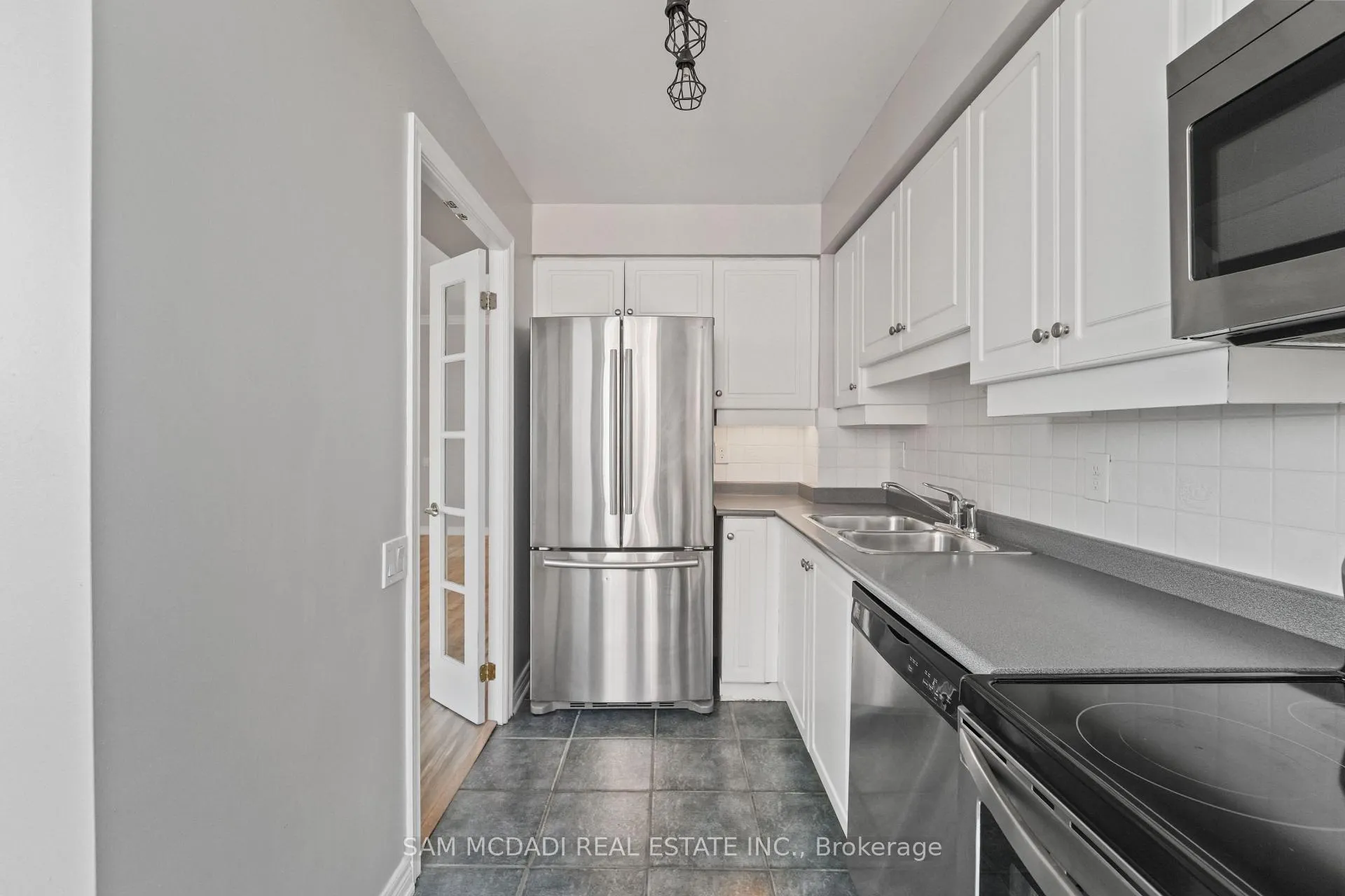 Photo 10 of Unit 509, 50 Old Mill Road, Oakville, Old Oakville — HOMEH