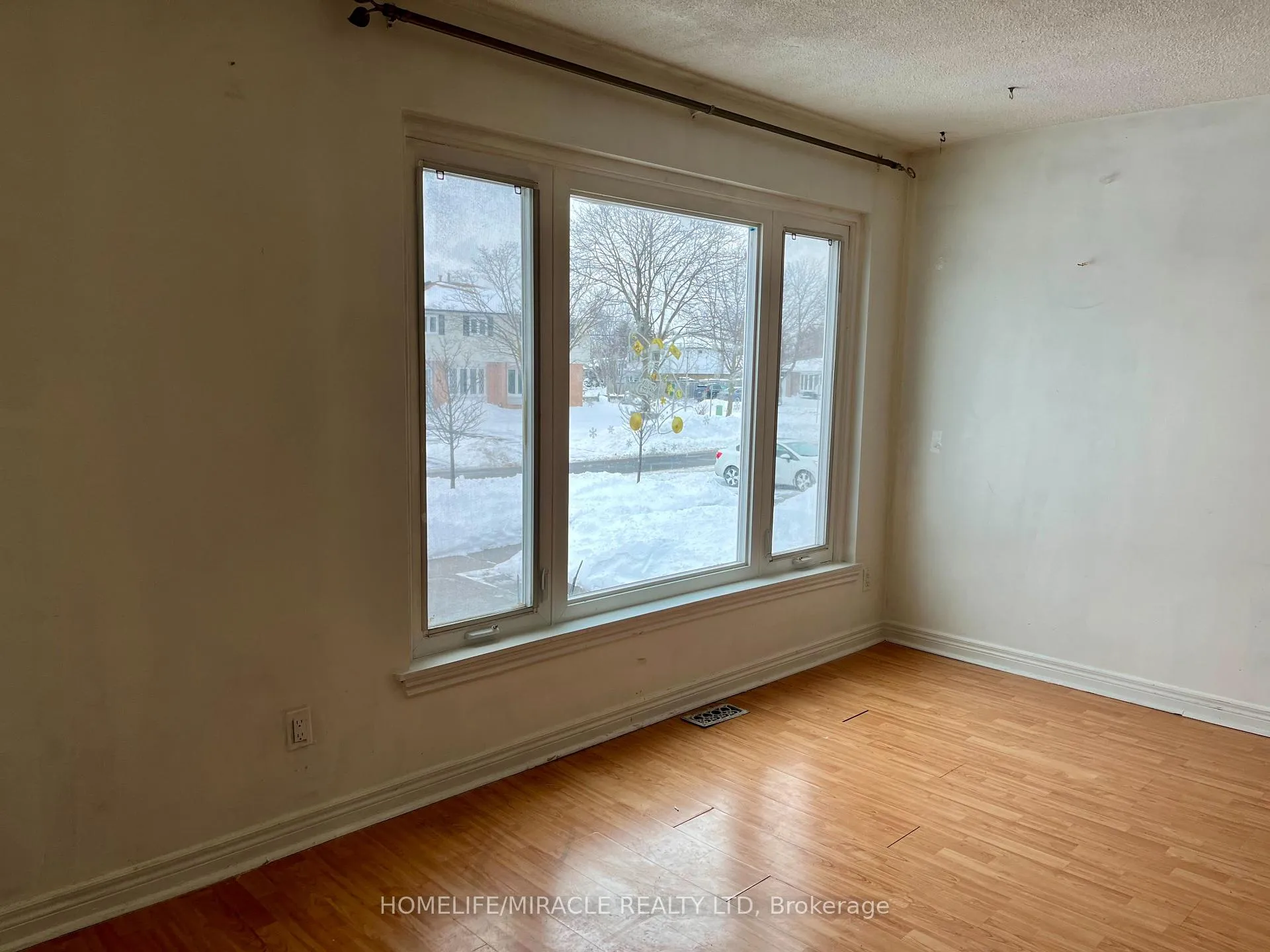 Photo 3 of 61 Greenbriar Road, Brampton, Northgate — HOMEH
