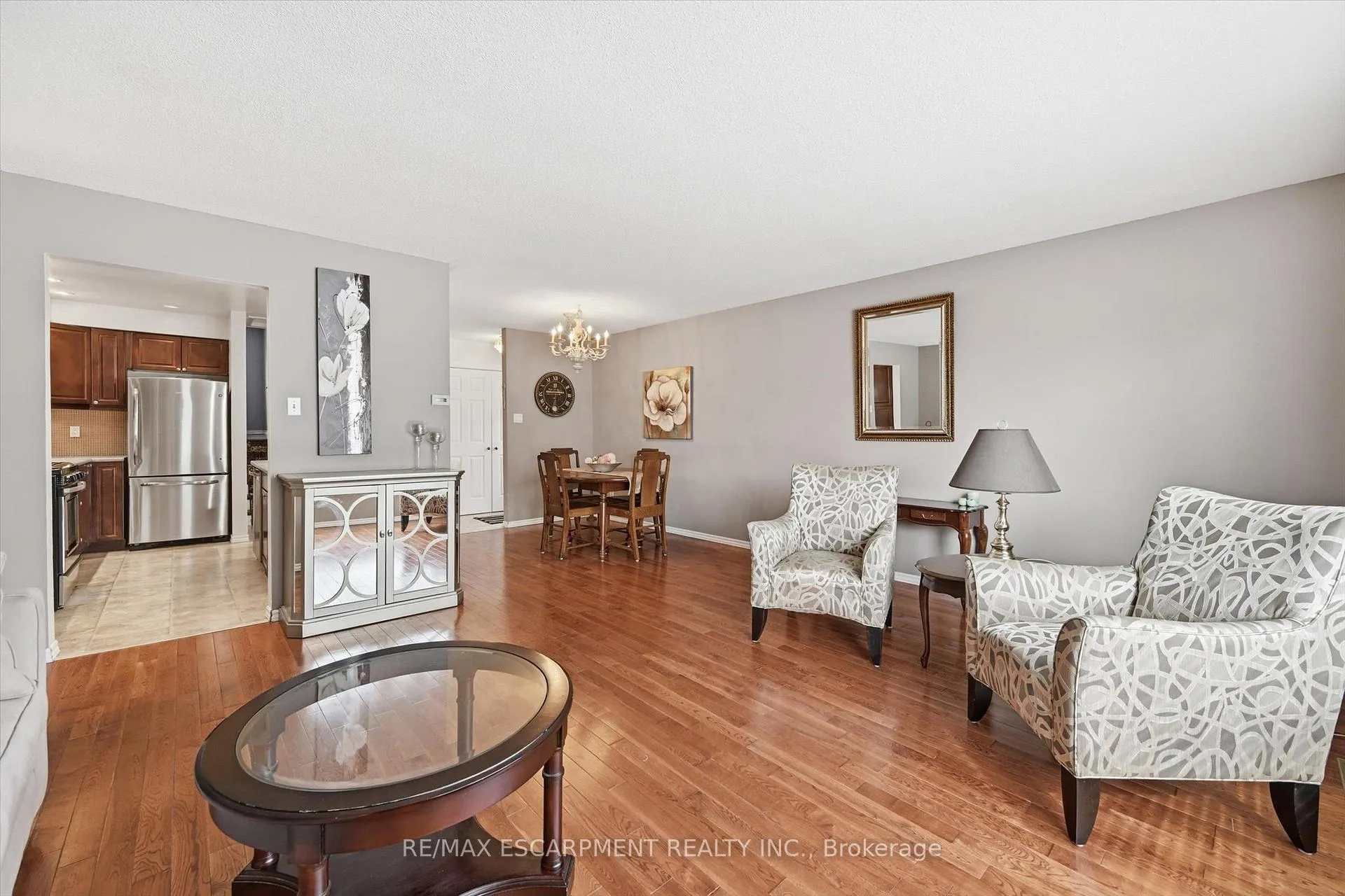 Photo 23 of 2223 Manchester Drive, Burlington, Brant Hills — HOMEH