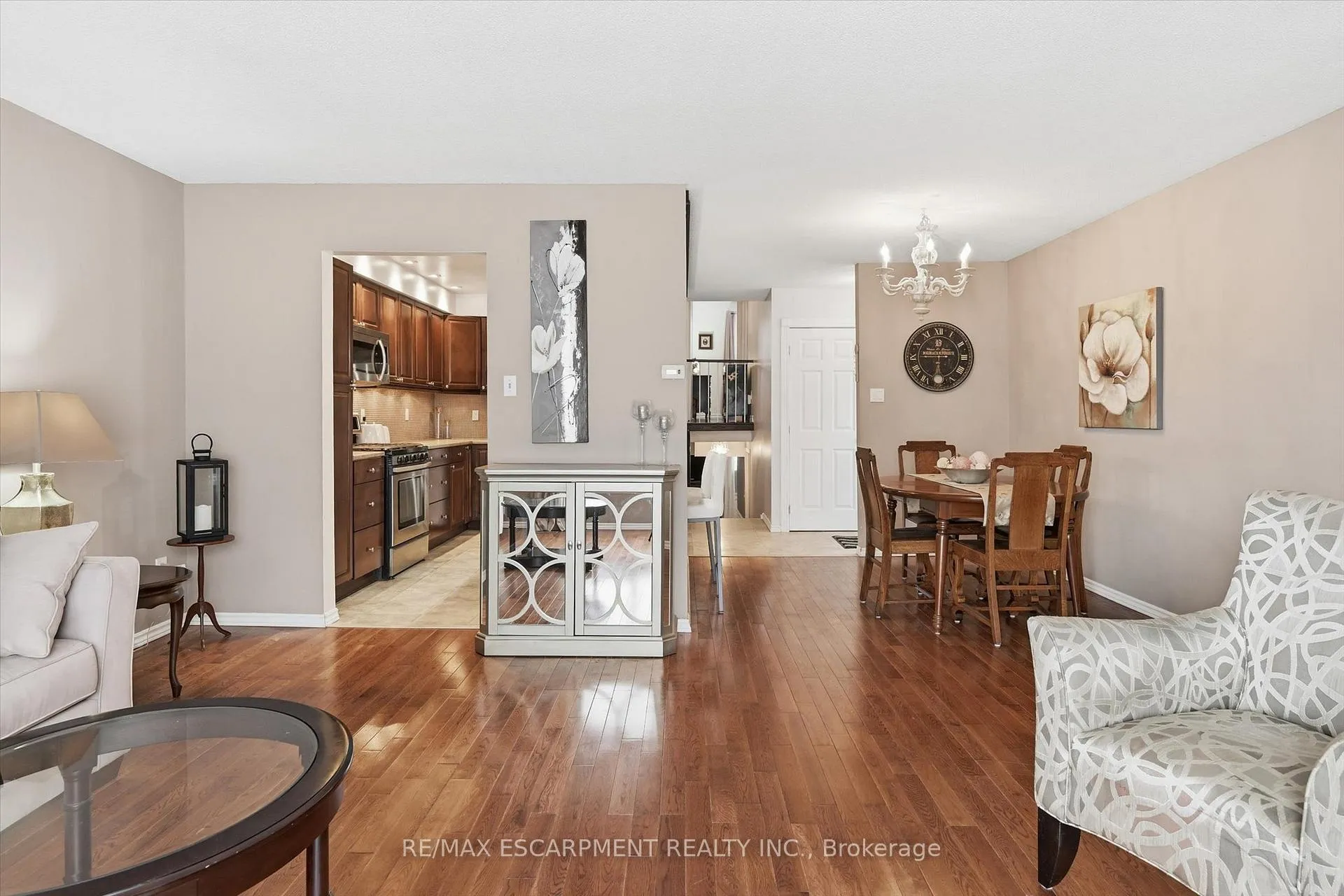 Photo 24 of 2223 Manchester Drive, Burlington, Brant Hills — HOMEH