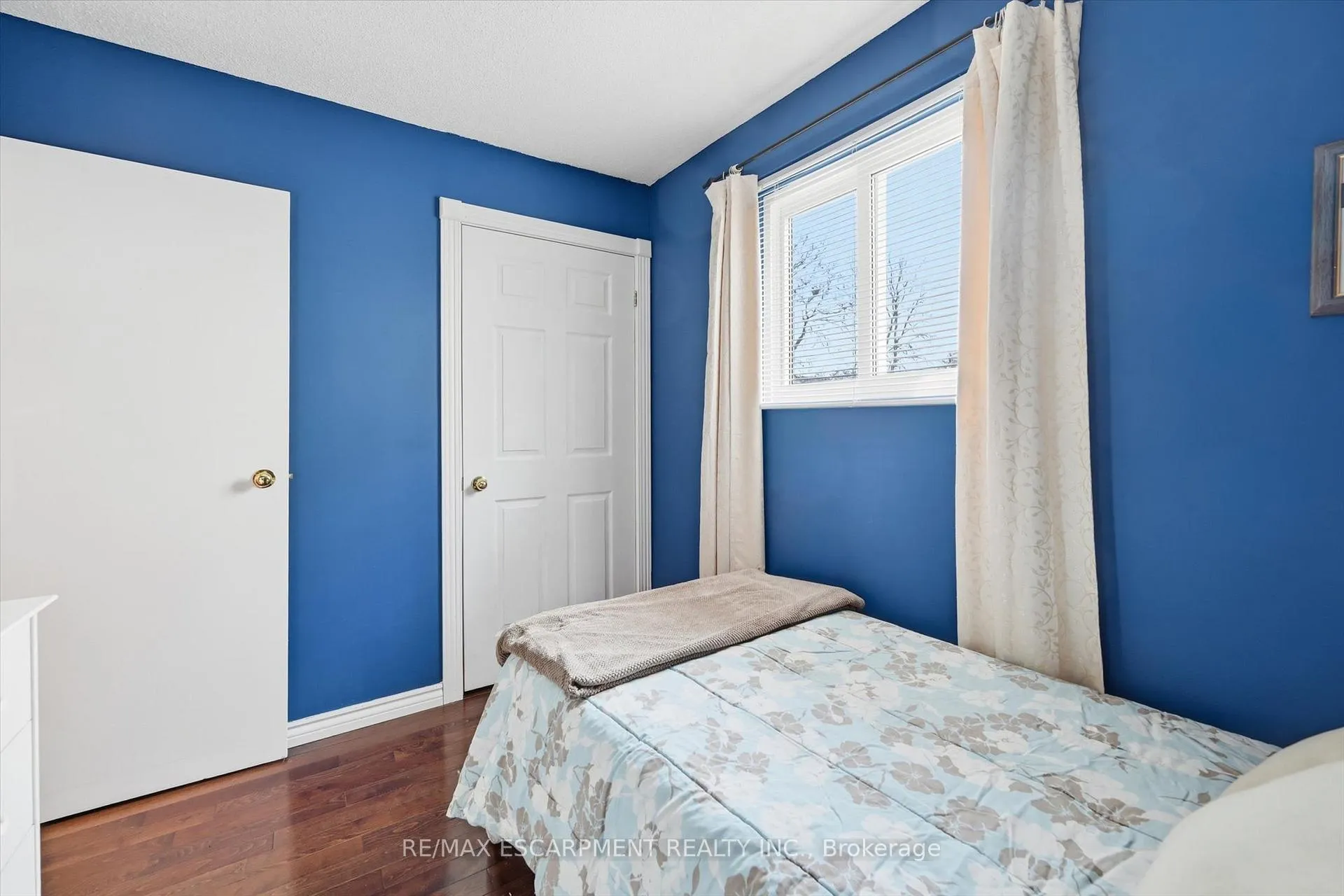 Photo 35 of 2223 Manchester Drive, Burlington, Brant Hills — HOMEH