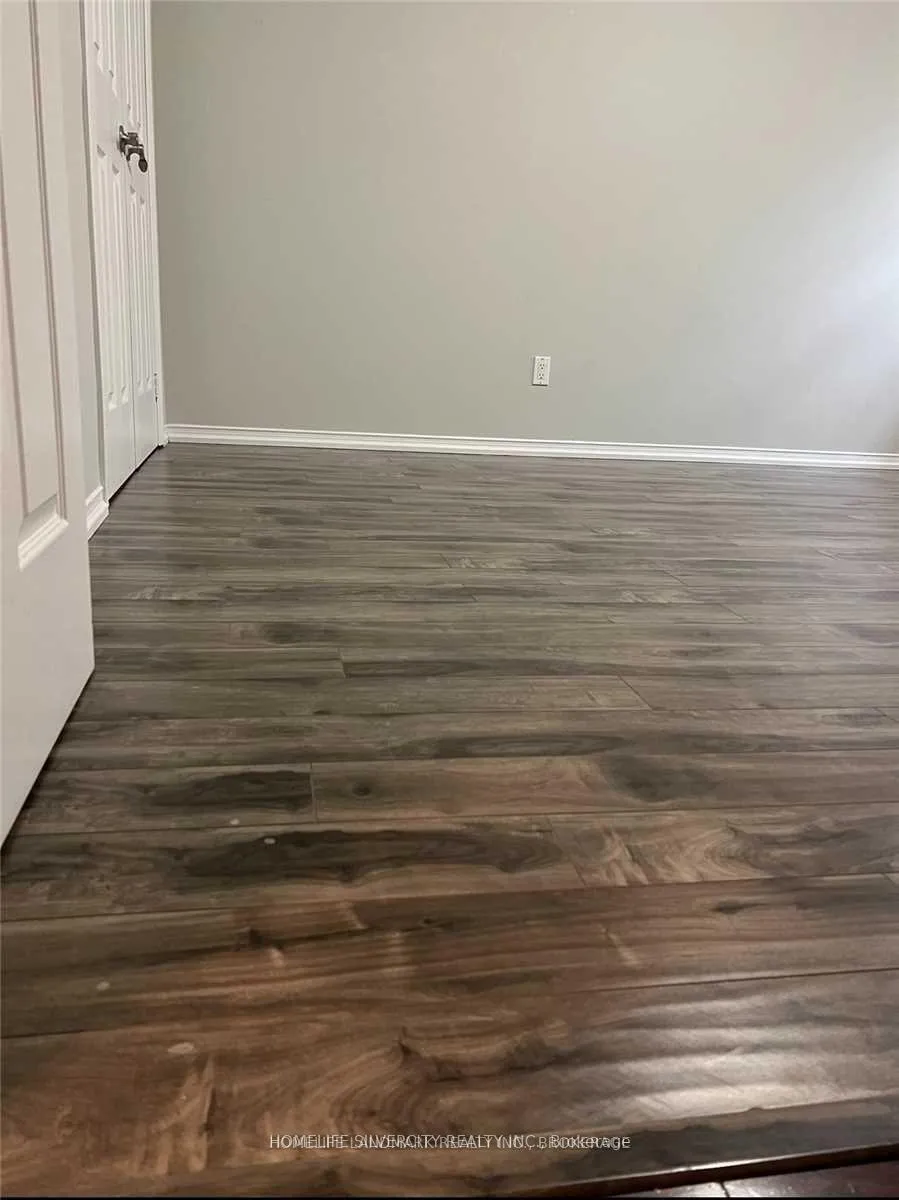 Photo 8 of 78 Mary Pearson Drive, Markham, Middlefield — HOMEH