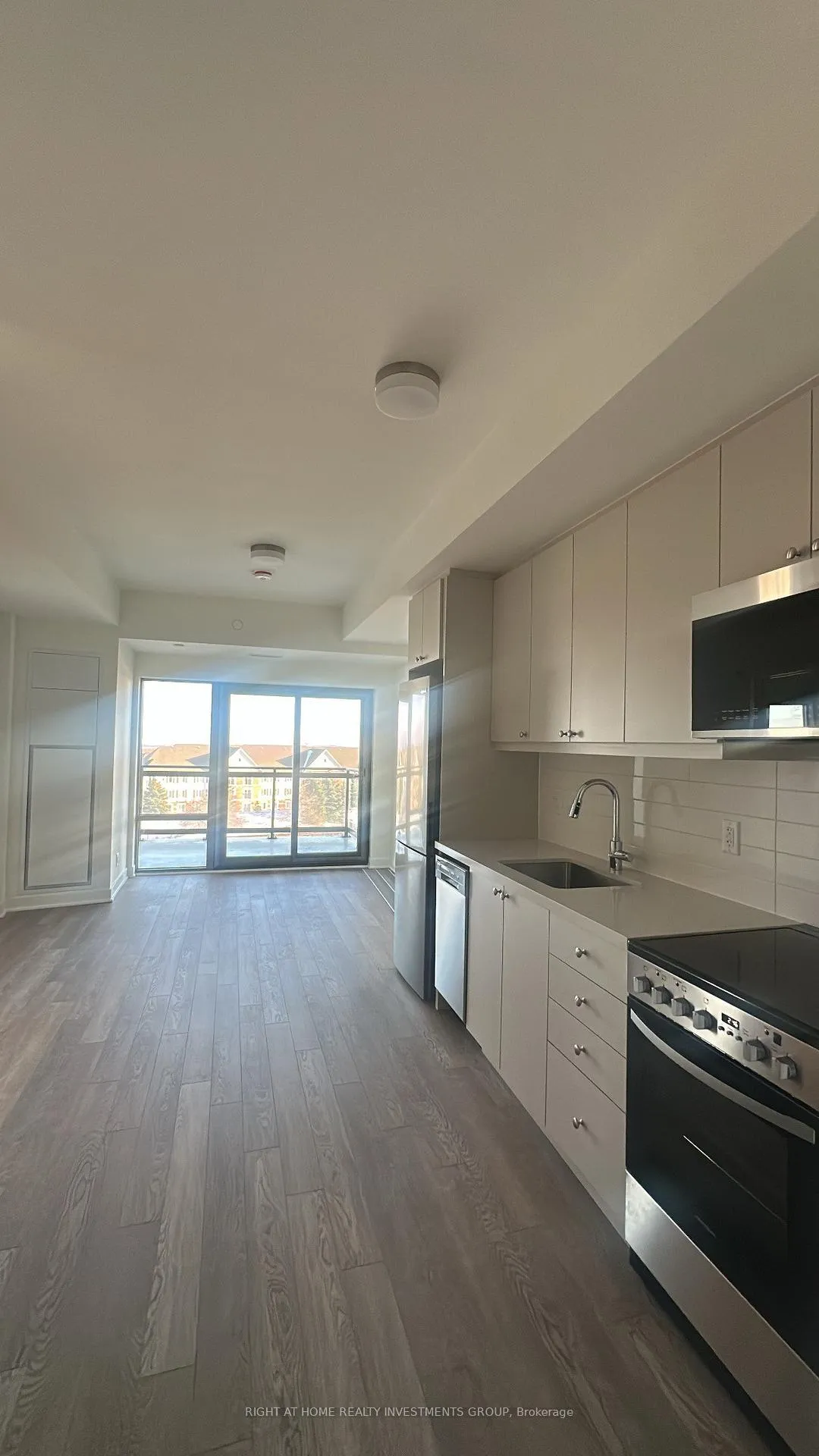 Photo 6 of Unit 529, 51 Clarington Boulevard, Clarington, Bowmanville — HOMEH