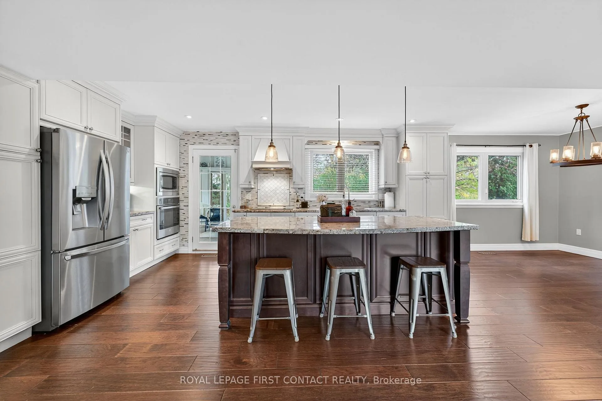Photo 5 of 15 Rodney Street, Barrie, North Shore — HOMEH