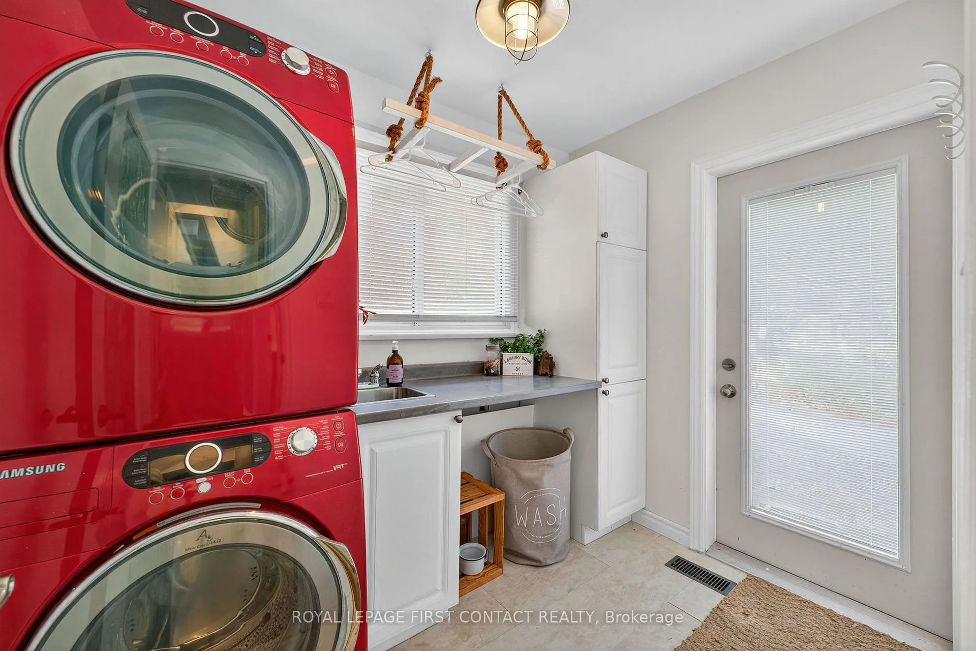 Photo 11 of 15 Rodney Street, Barrie, North Shore — HOMEH