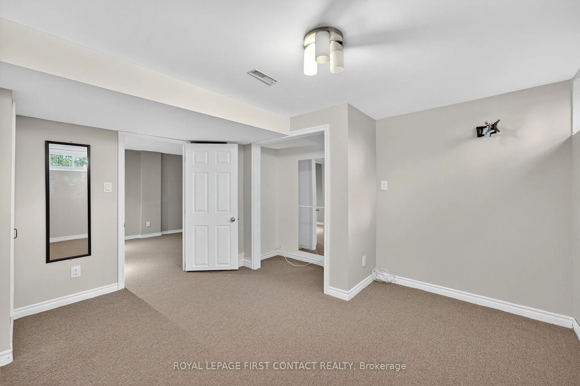 Photo 19 of 15 Rodney Street, Barrie, North Shore — HOMEH