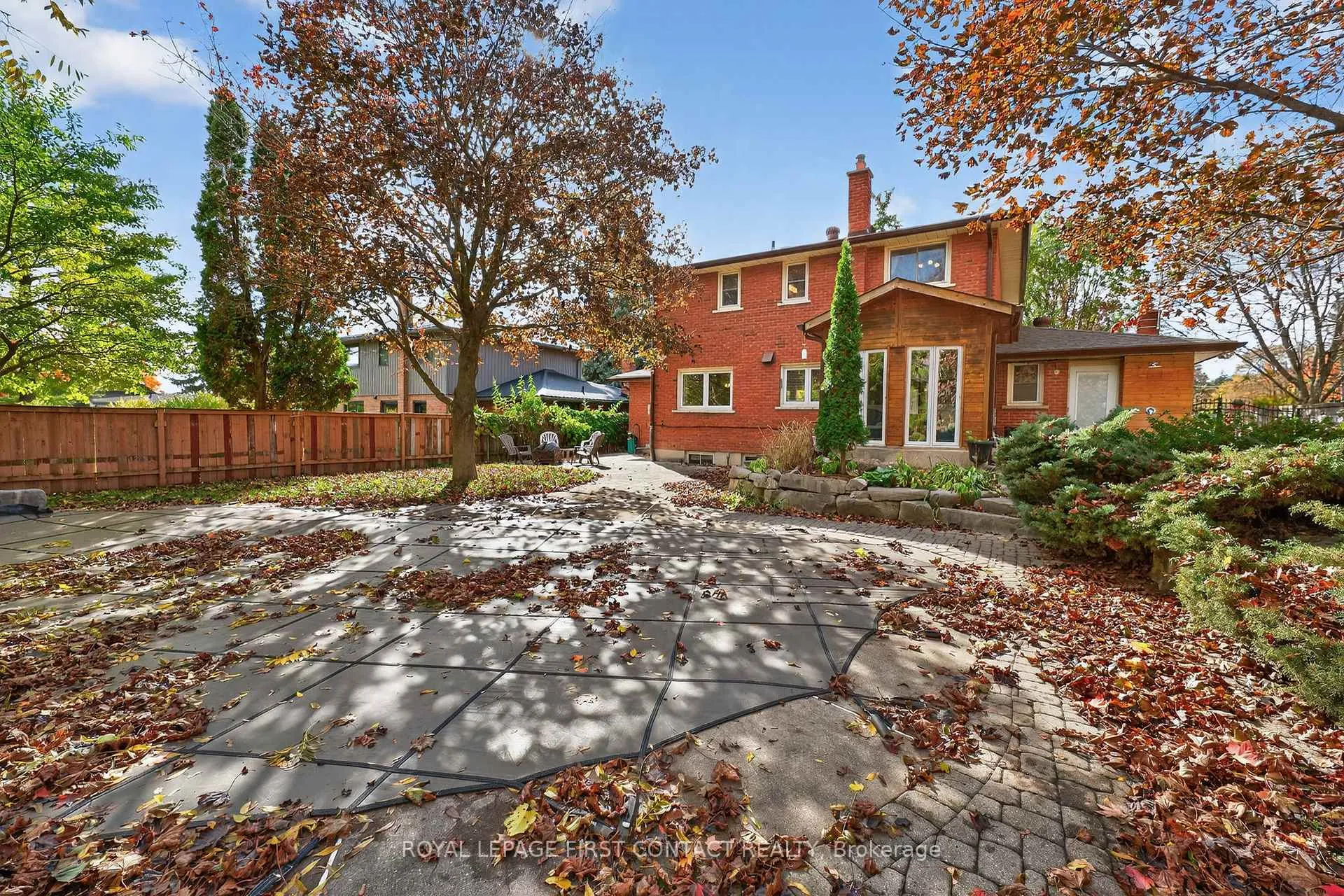 Photo 30 of 15 Rodney Street, Barrie, North Shore — HOMEH
