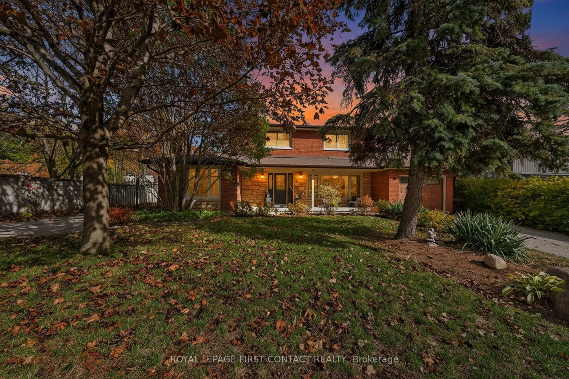 Photo 37 of 15 Rodney Street, Barrie, North Shore — HOMEH
