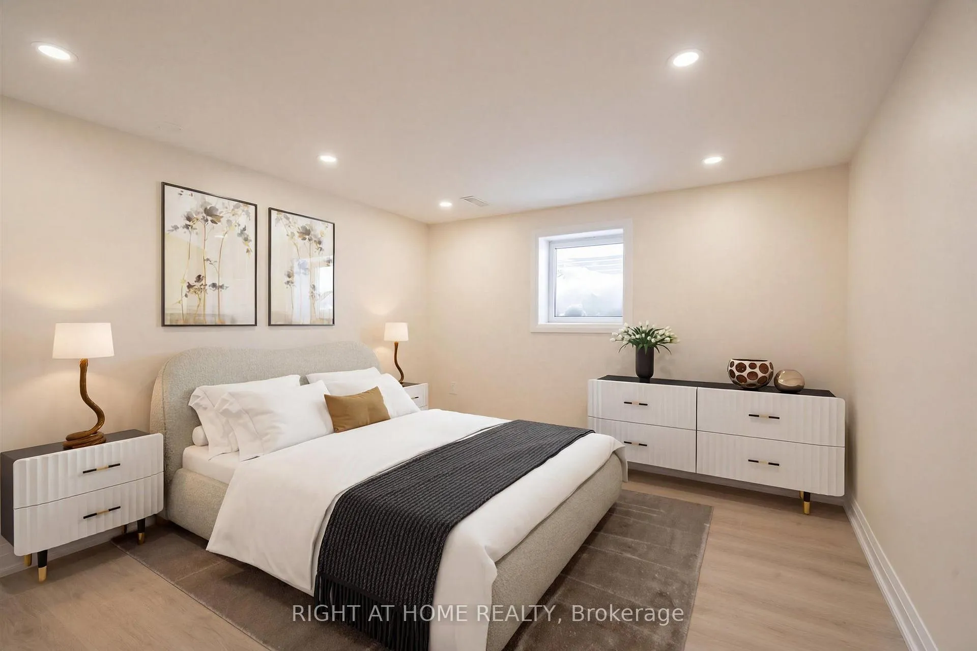 Photo 10 of 809 Helen Crescent, Pickering, Bay Ridges — HOMEH