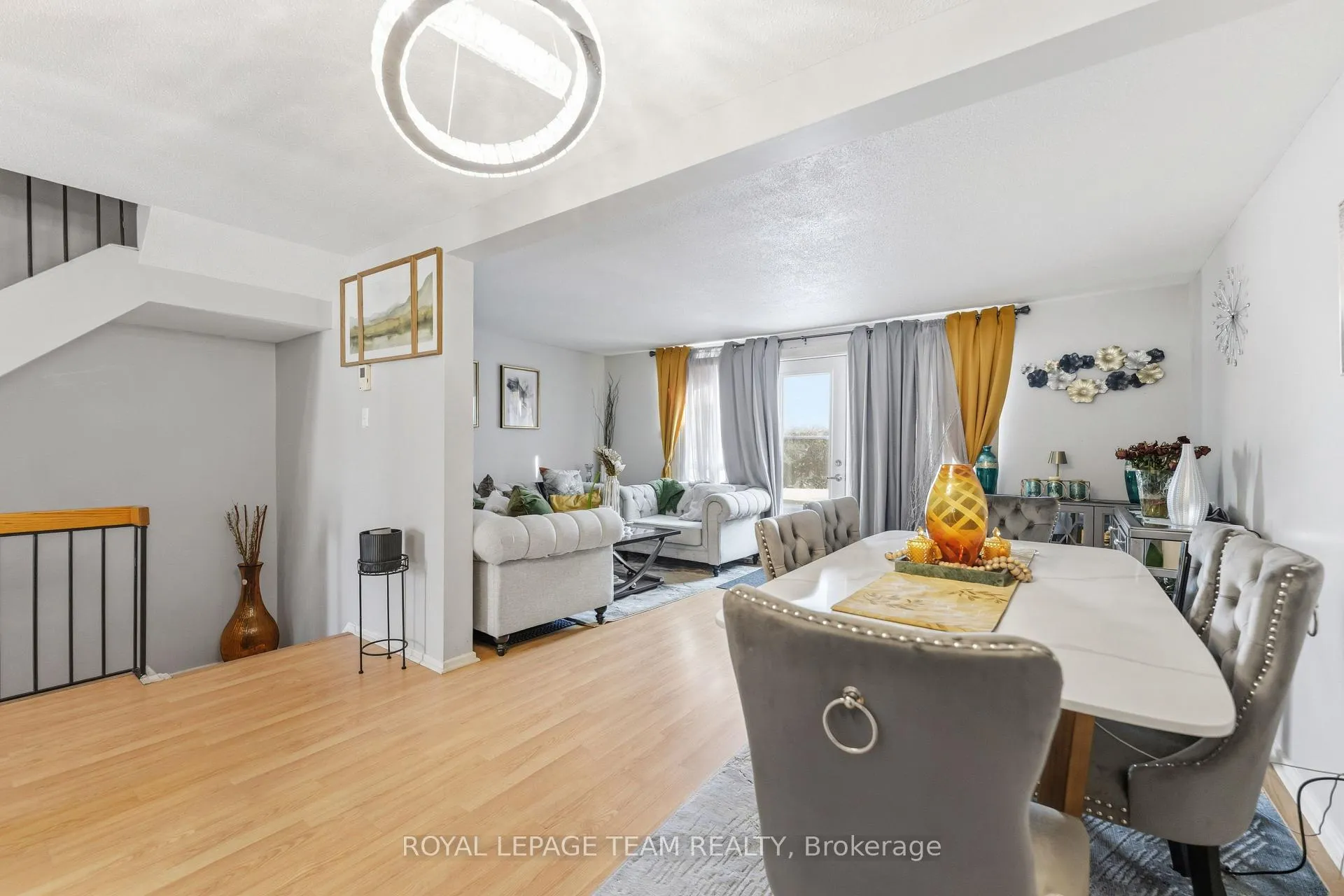 Photo 11 of Unit 22, 2053 Stonehenge Crescent, Ottawa, Pineview — HOMEH