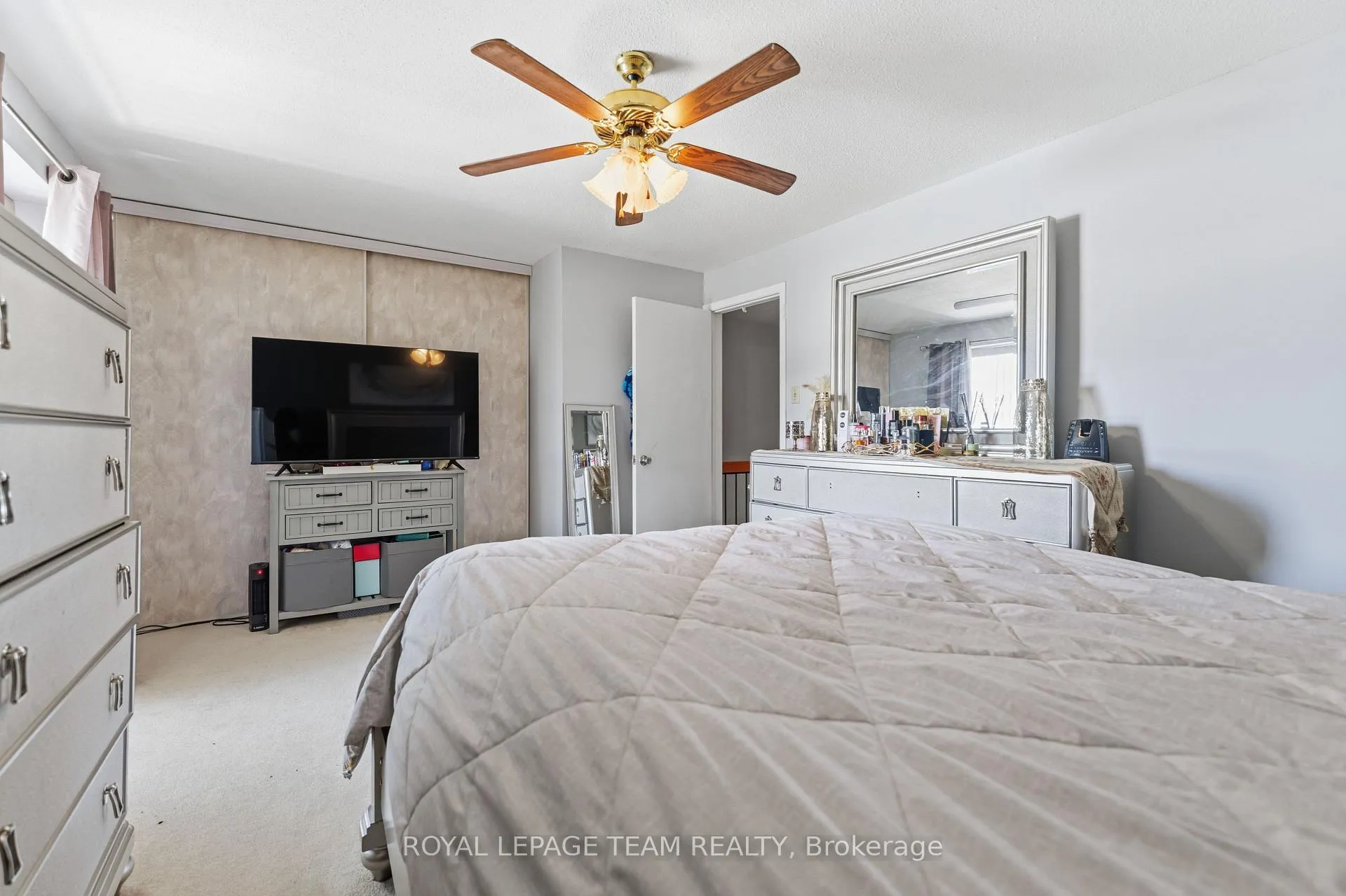 Photo 23 of Unit 22, 2053 Stonehenge Crescent, Ottawa, Pineview — HOMEH
