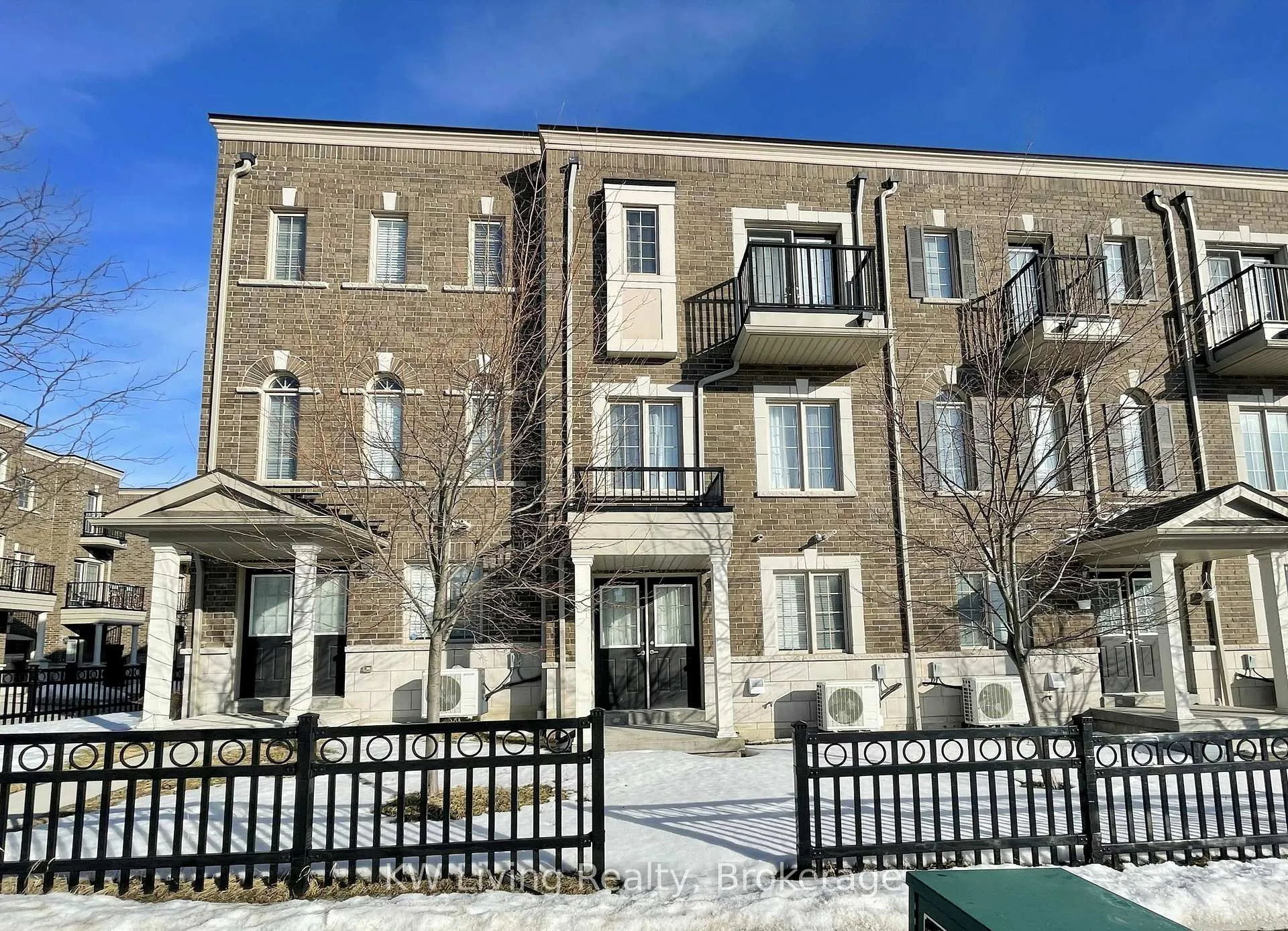Photo 1 of 120 Ferris Square, Clarington, Courtice — HOMEH