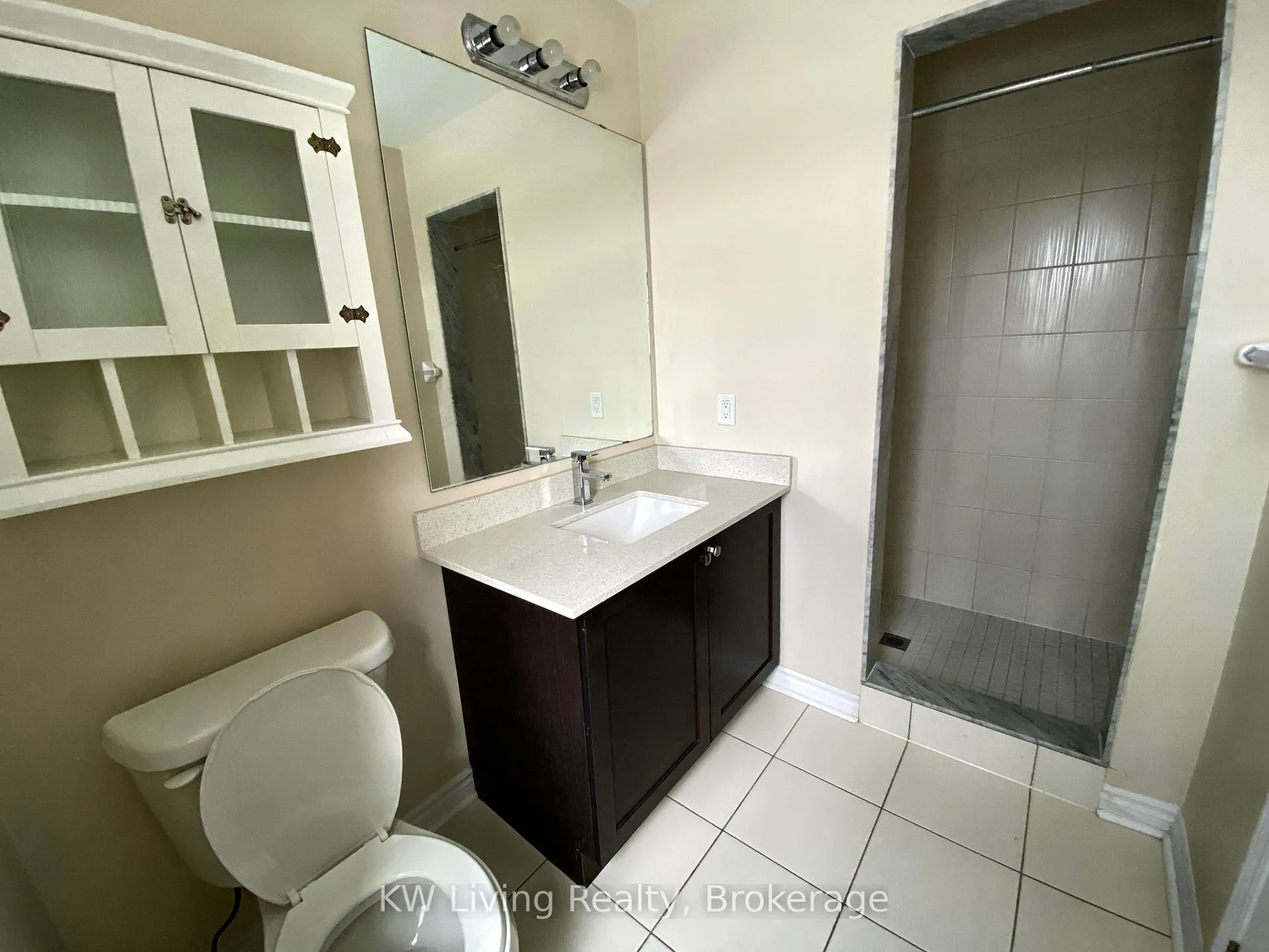 Photo 15 of 120 Ferris Square, Clarington, Courtice — HOMEH