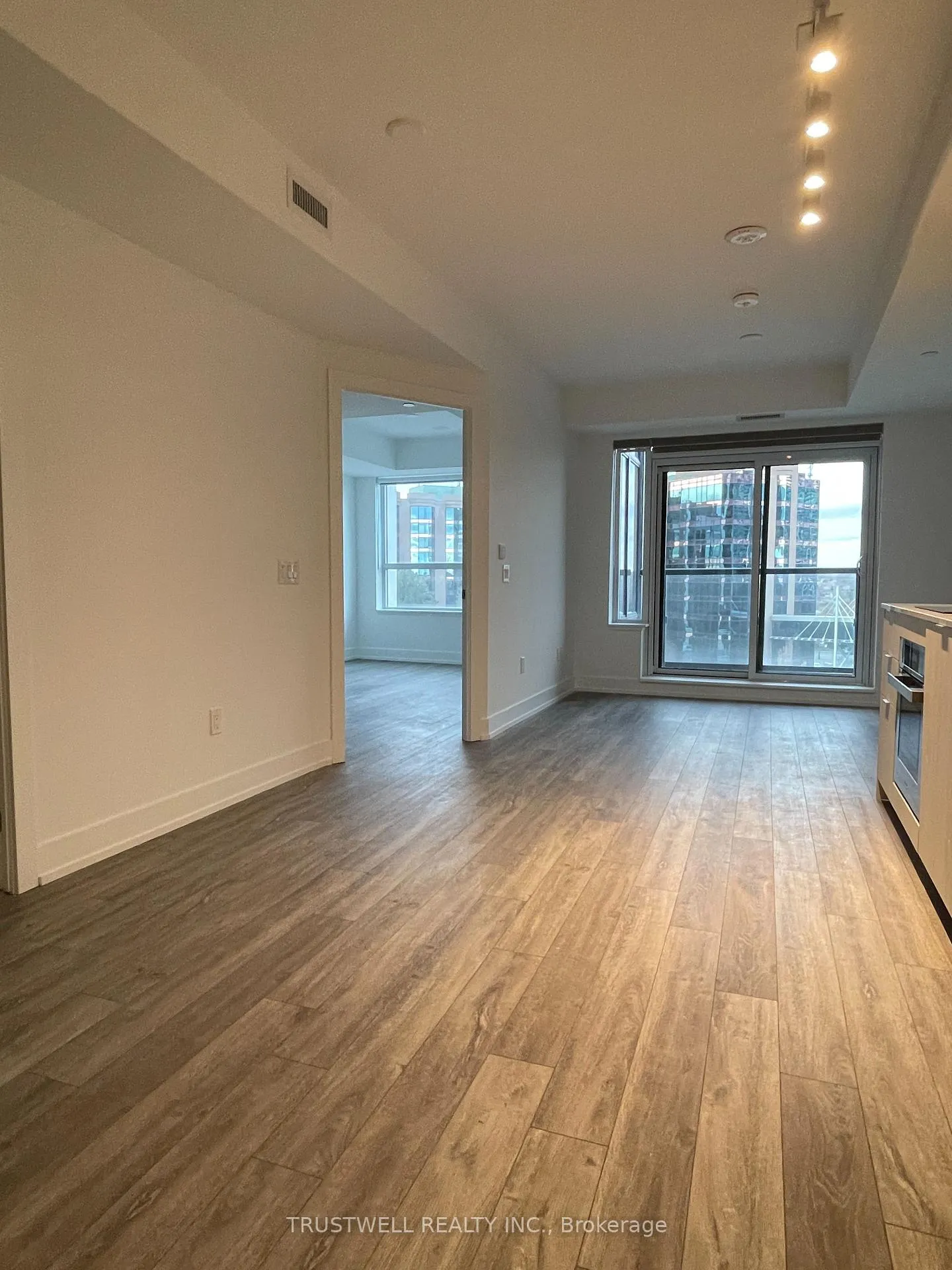 Photo 2 of Unit 918, 9 Clegg Road, Markham, Unionville — HOMEH