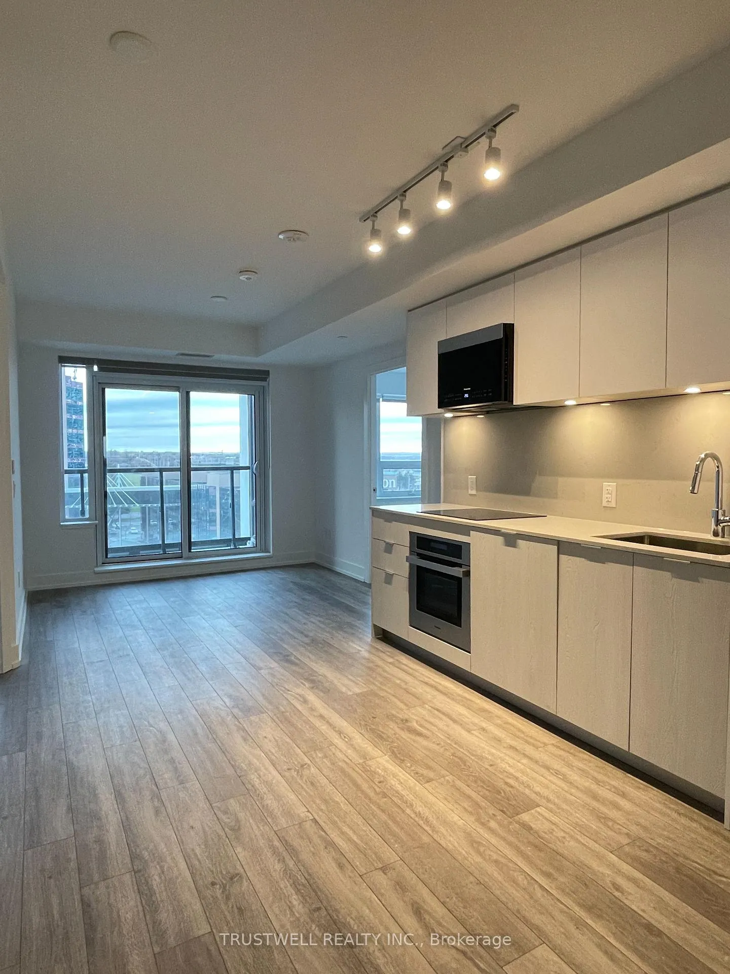 Photo 6 of Unit 918, 9 Clegg Road, Markham, Unionville — HOMEH