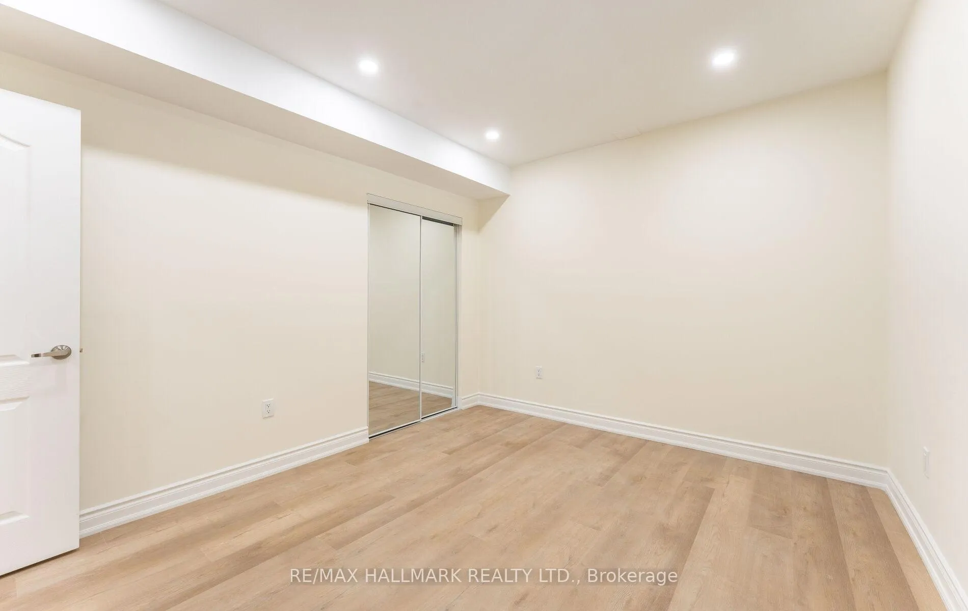 Photo 17 of 536 Highcliffe Drive, Vaughan, Uplands — HOMEH