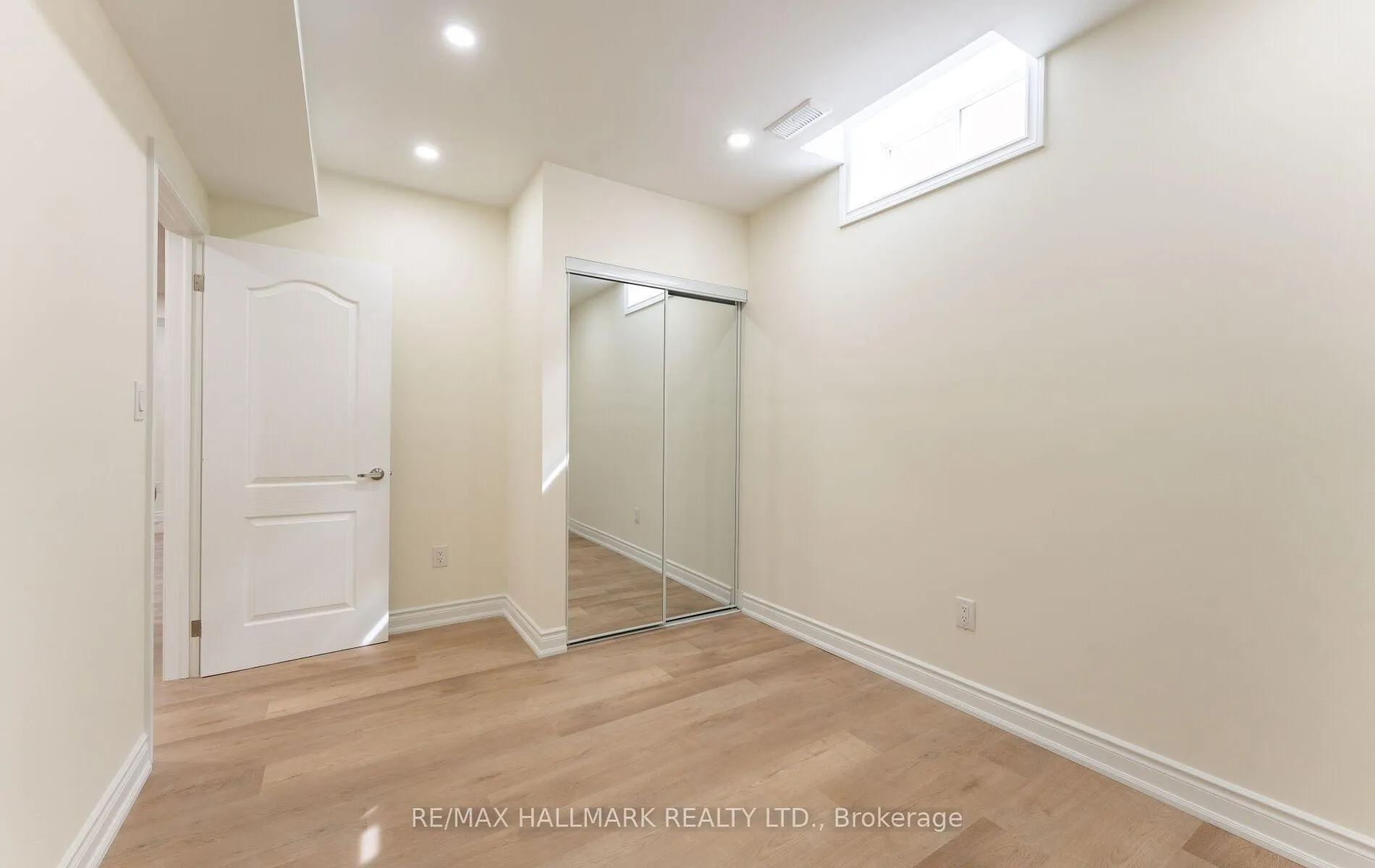 Photo 21 of 536 Highcliffe Drive, Vaughan, Uplands — HOMEH